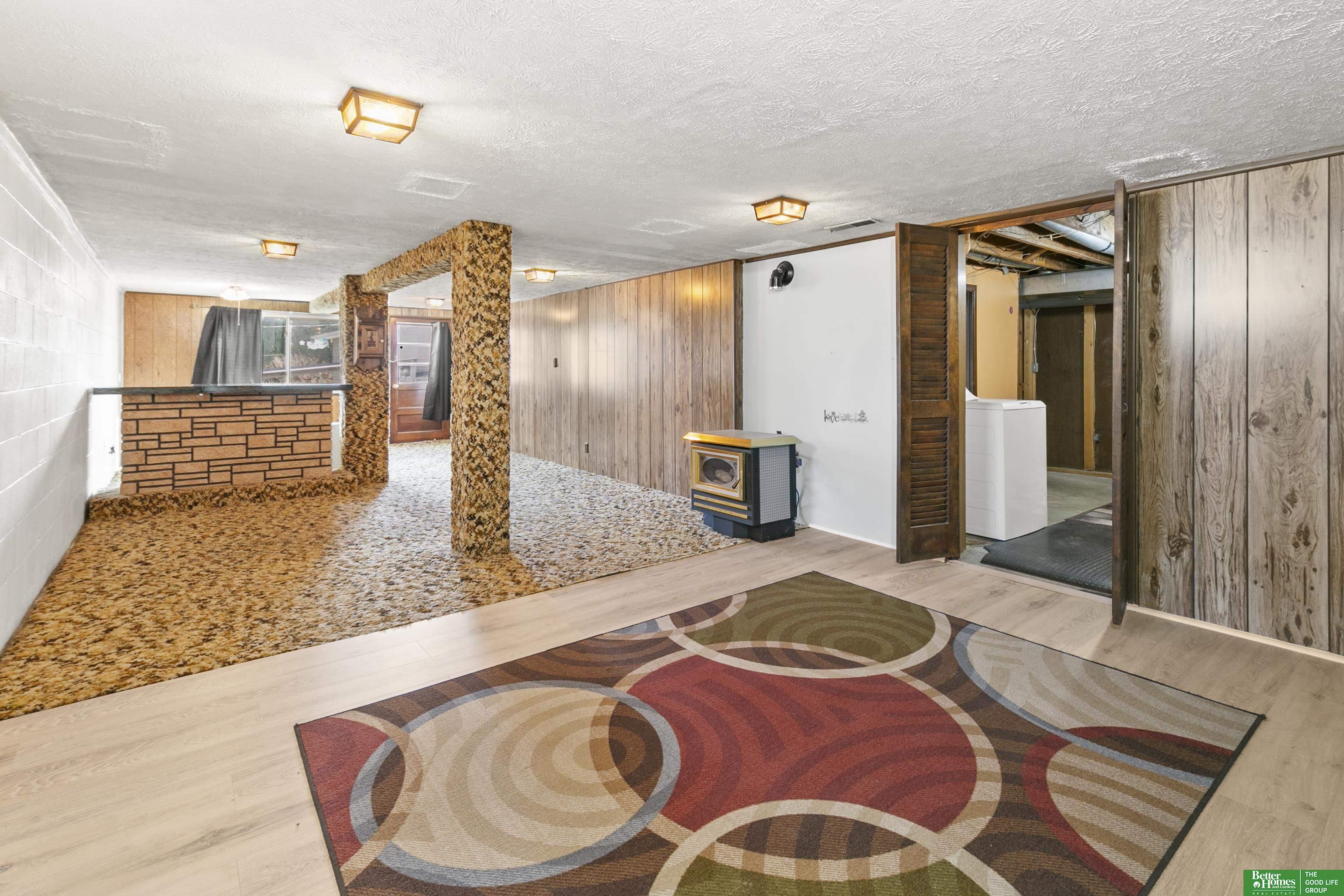 542 E 4th Street