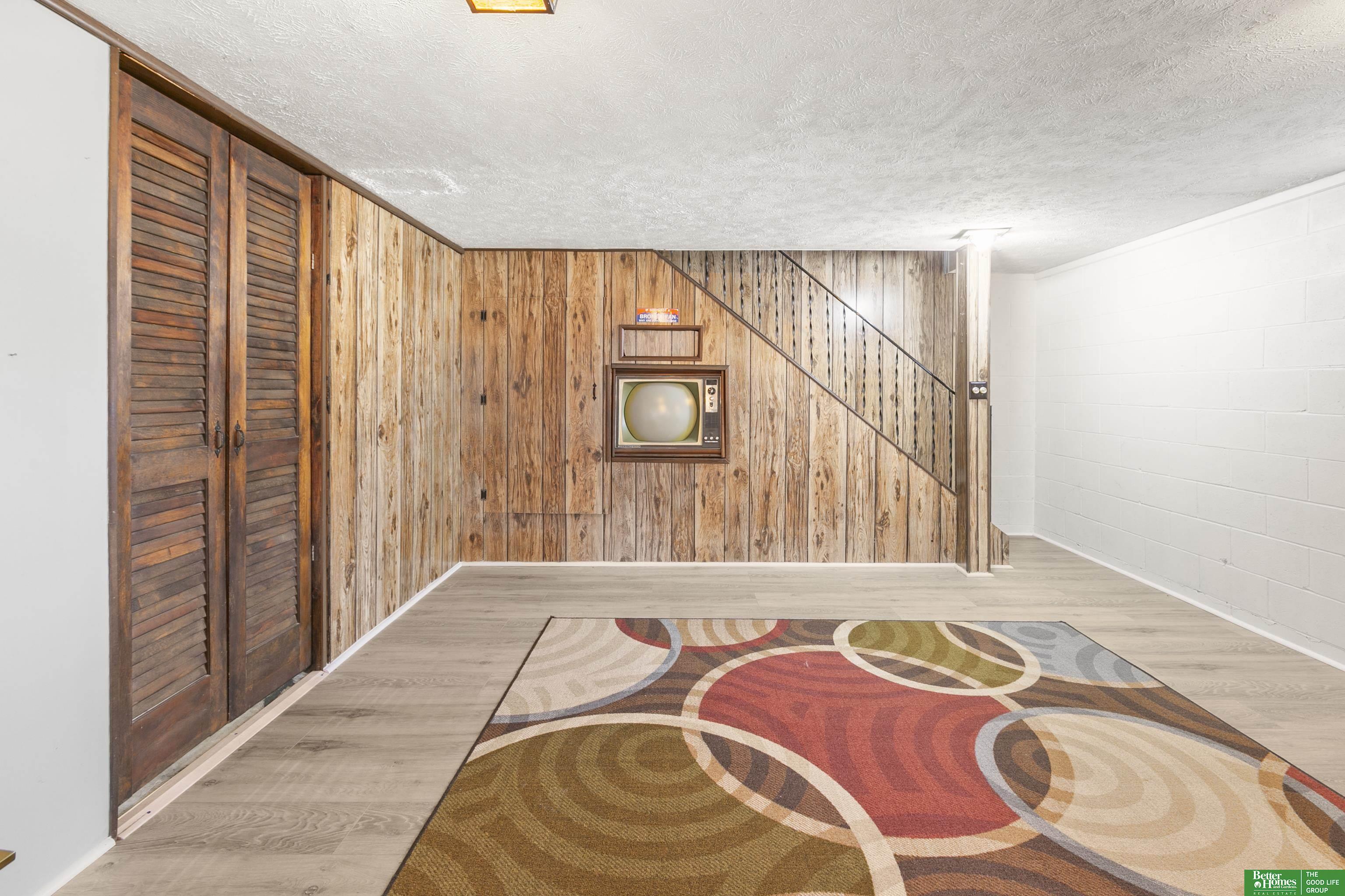 542 E 4th Street