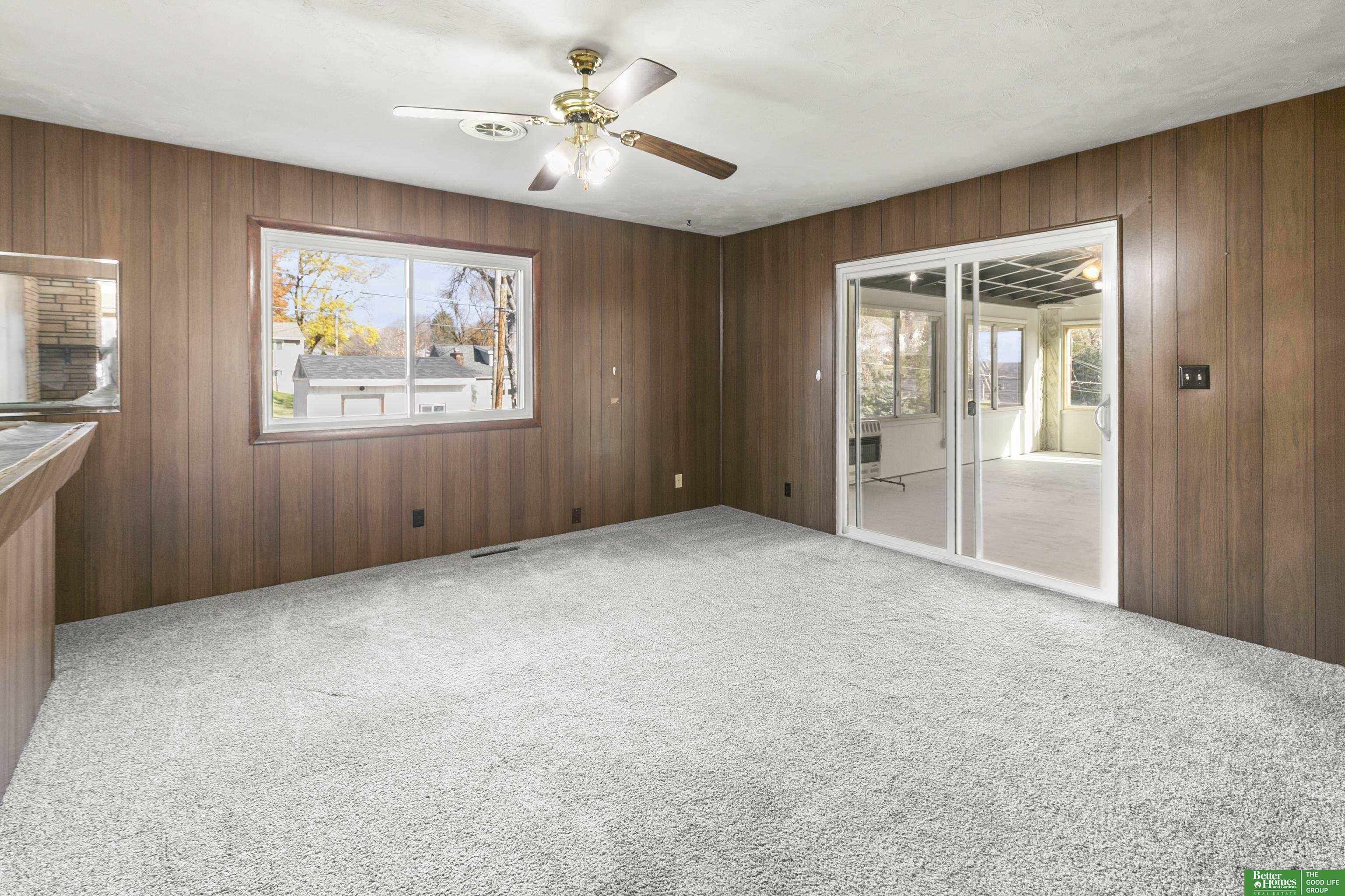 542 E 4th Street