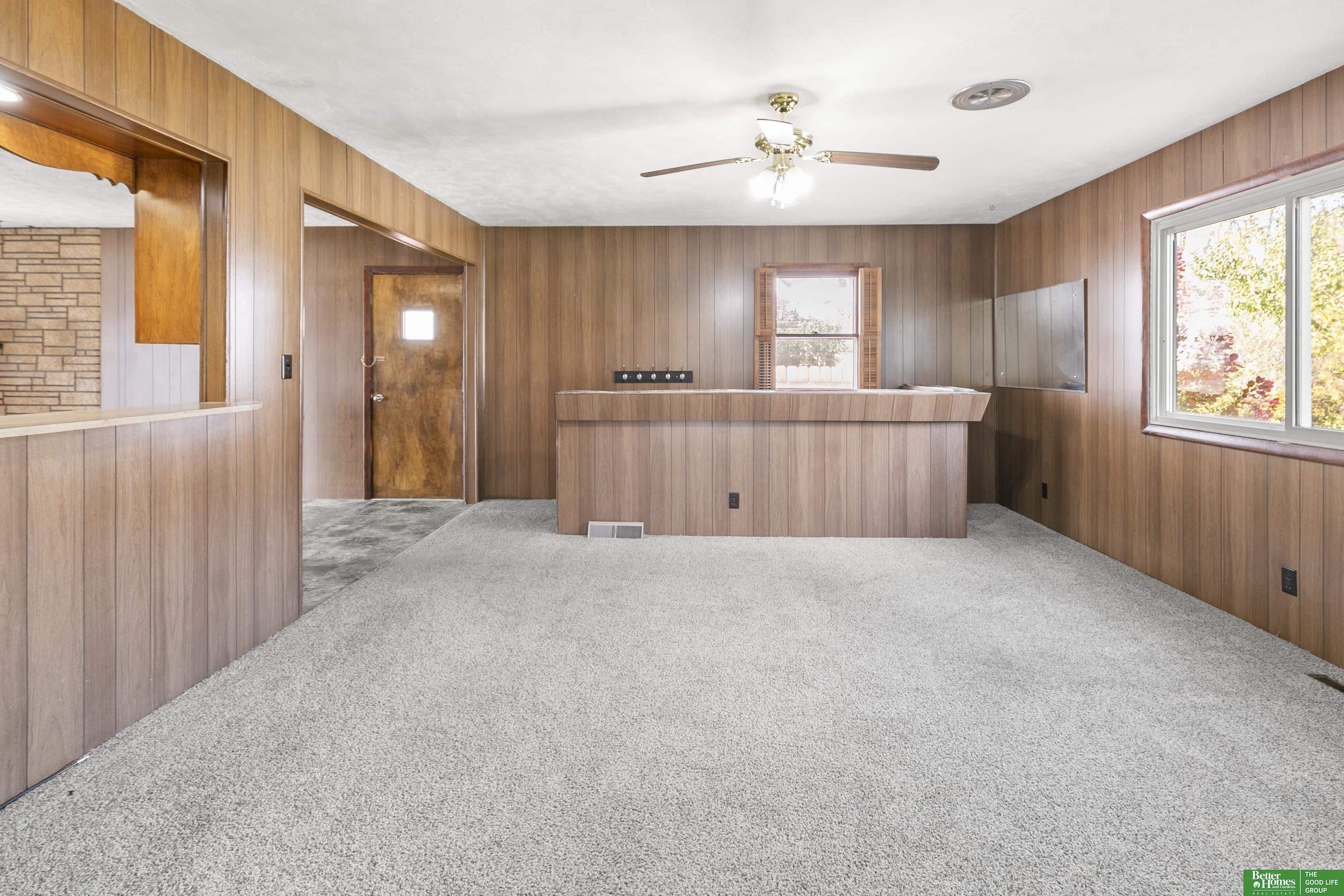 542 E 4th Street