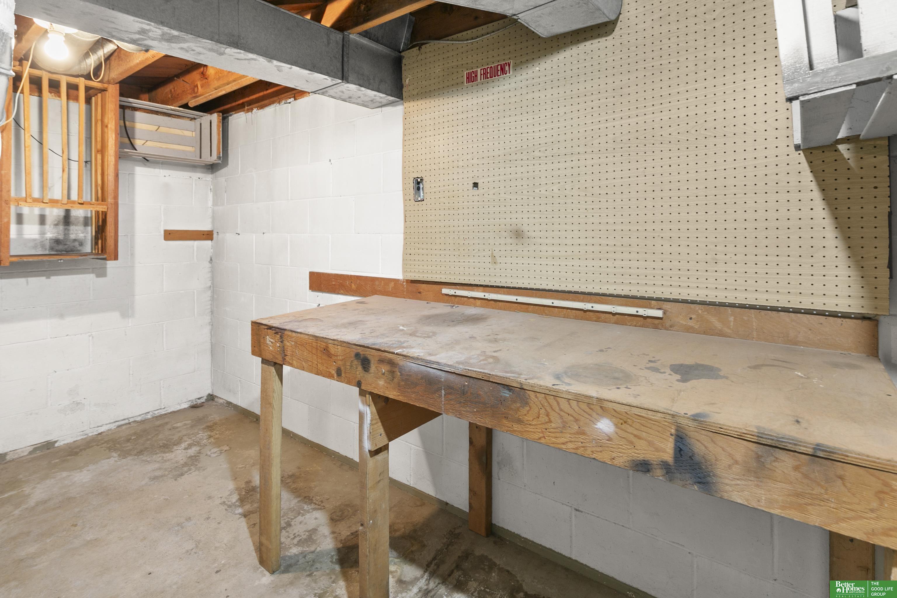542 E 4th Street