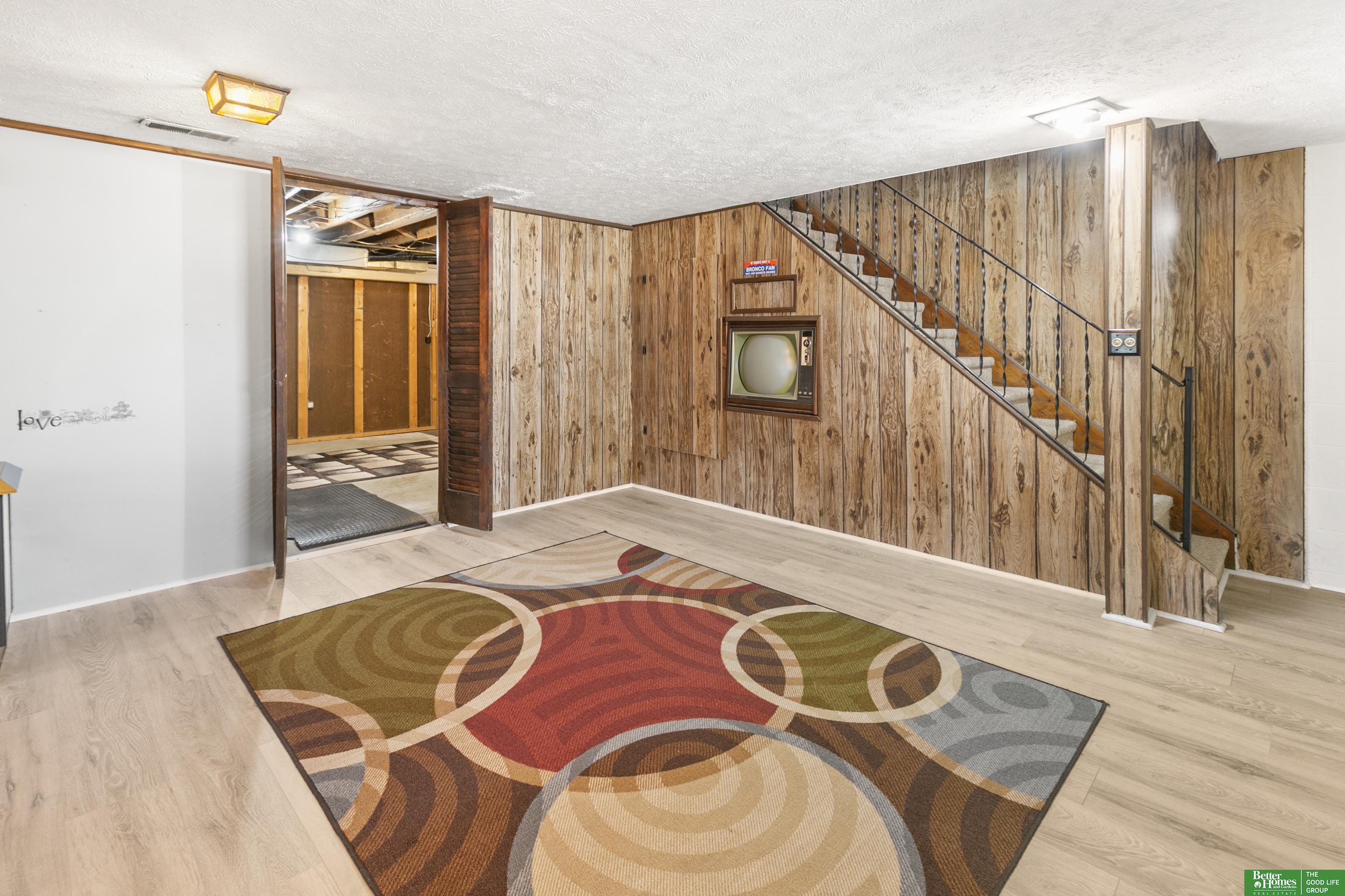 542 E 4th Street