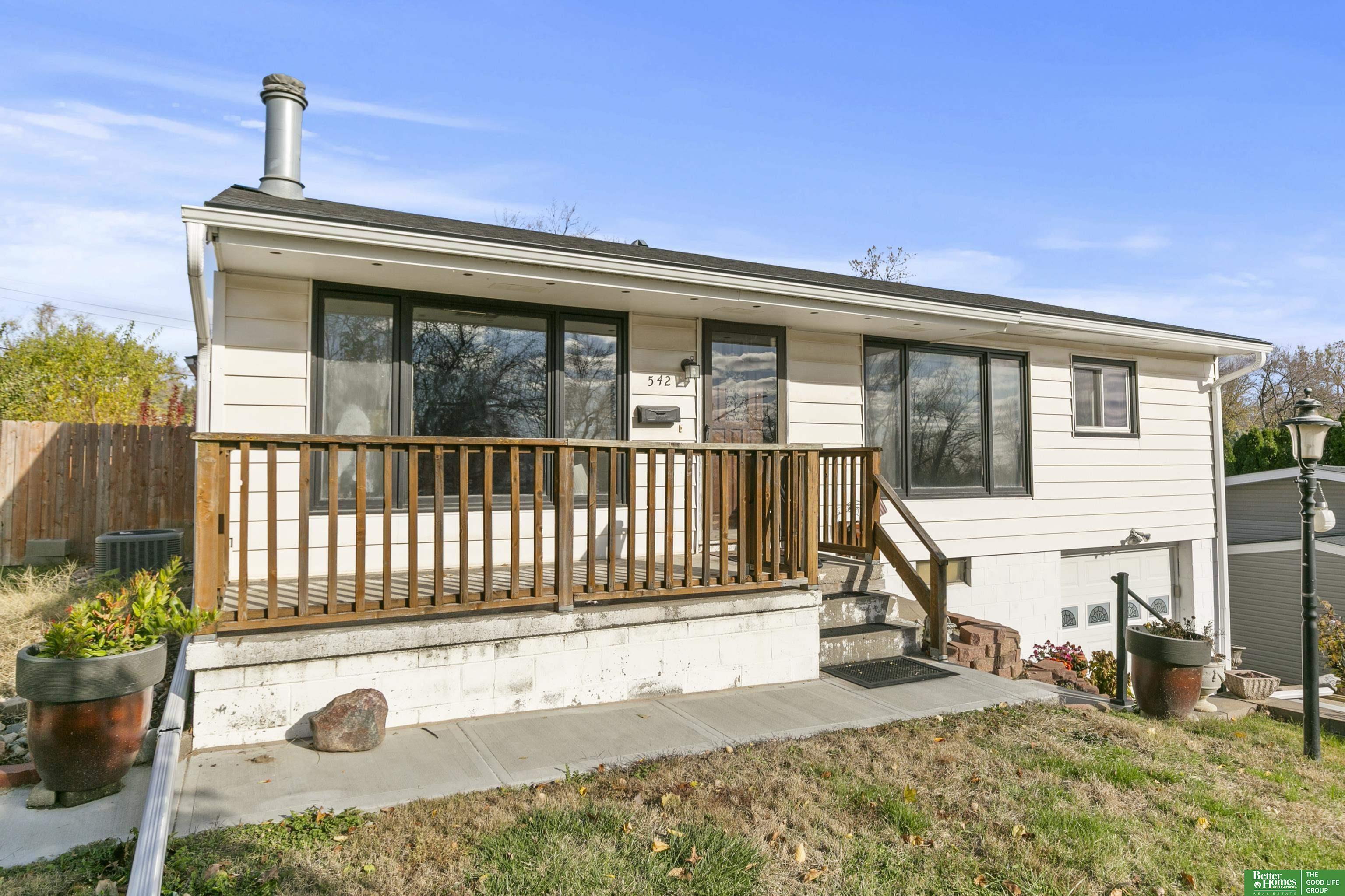 542 E 4th Street