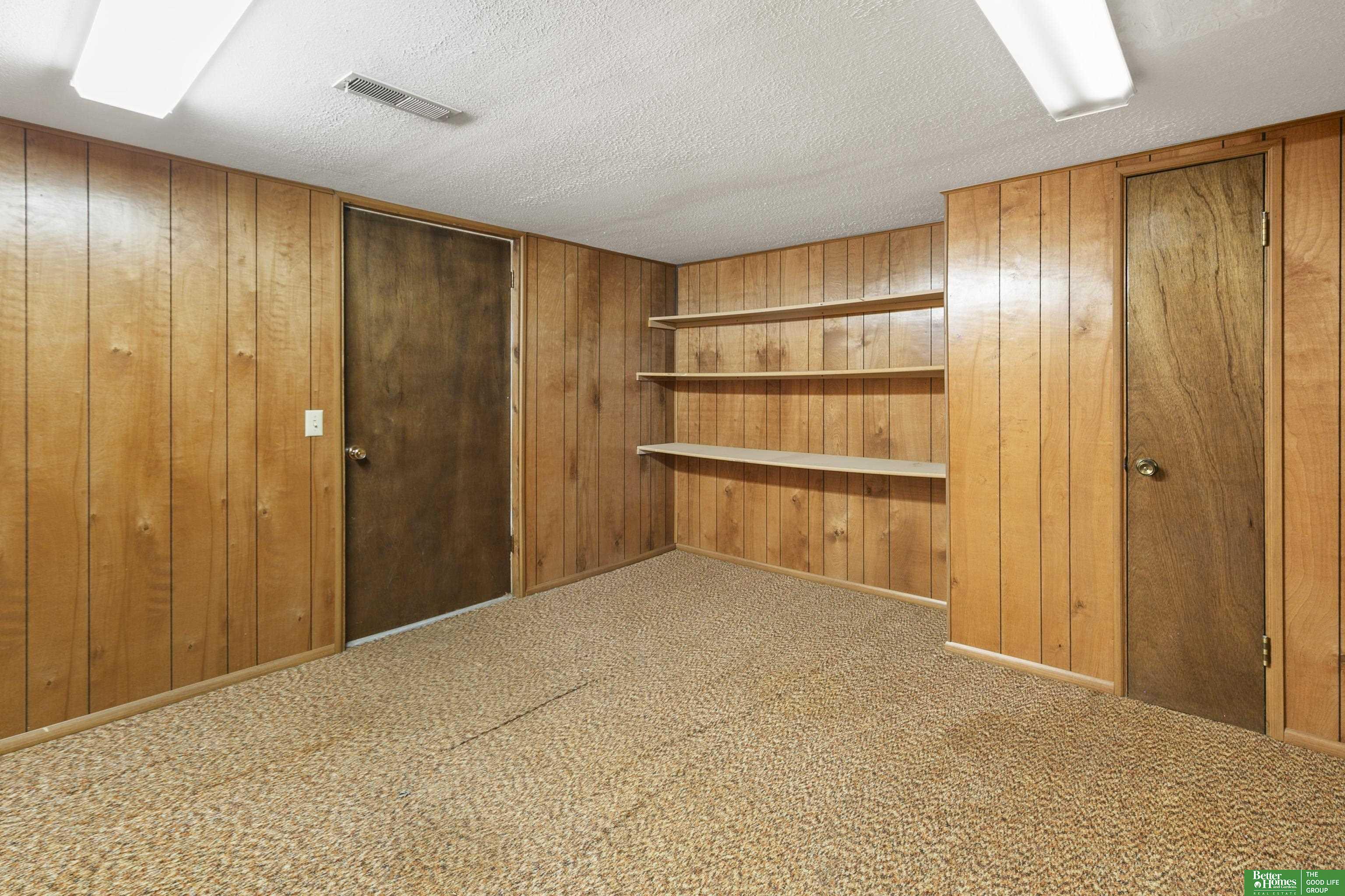 542 E 4th Street