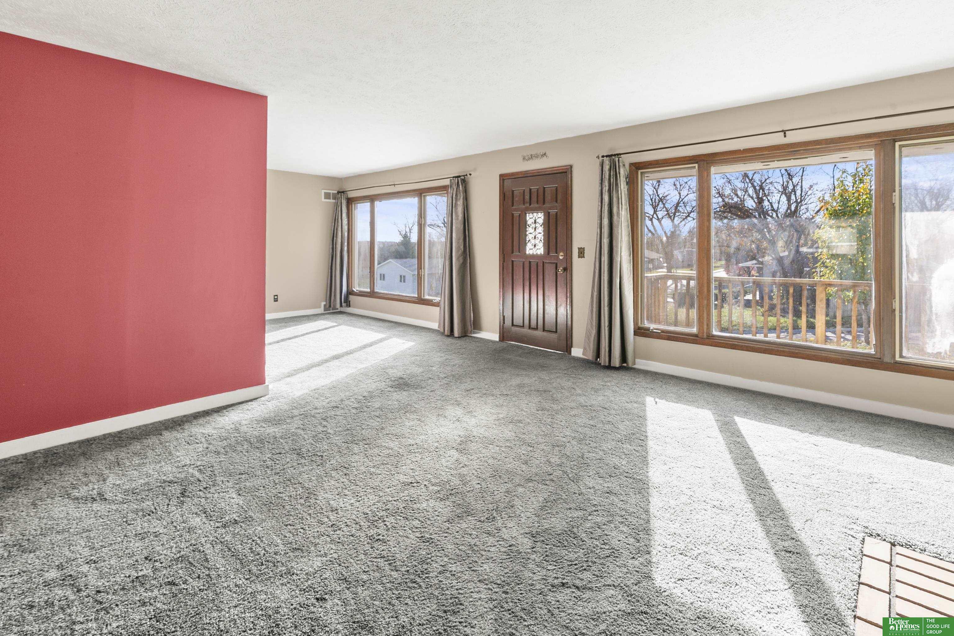 542 E 4th Street