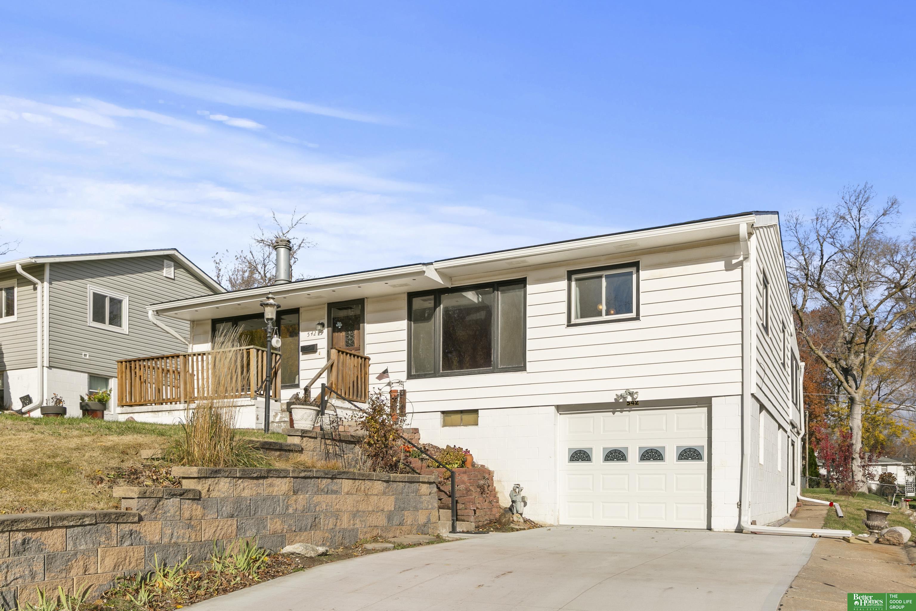 542 E 4th Street