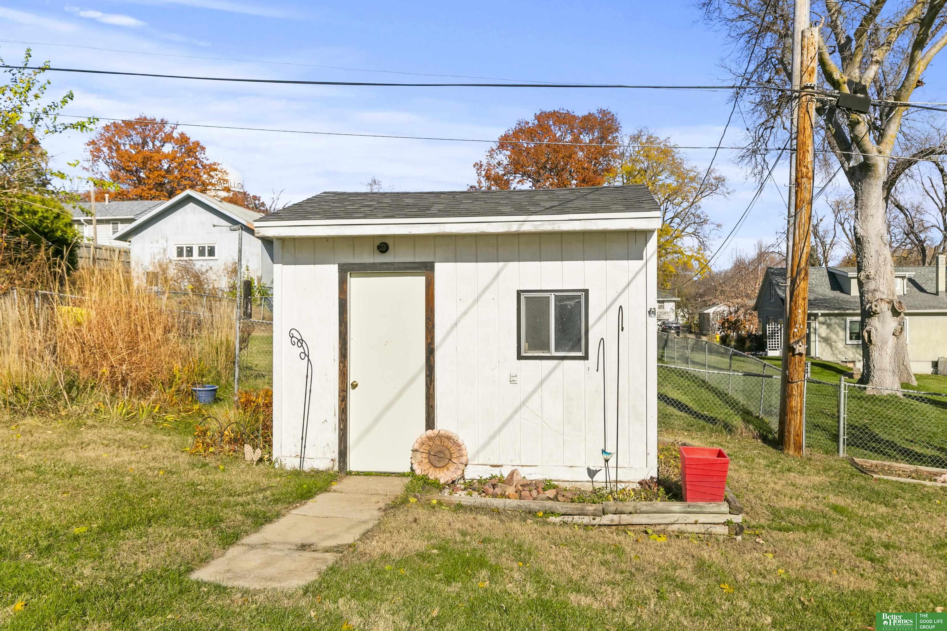 542 E 4th Street