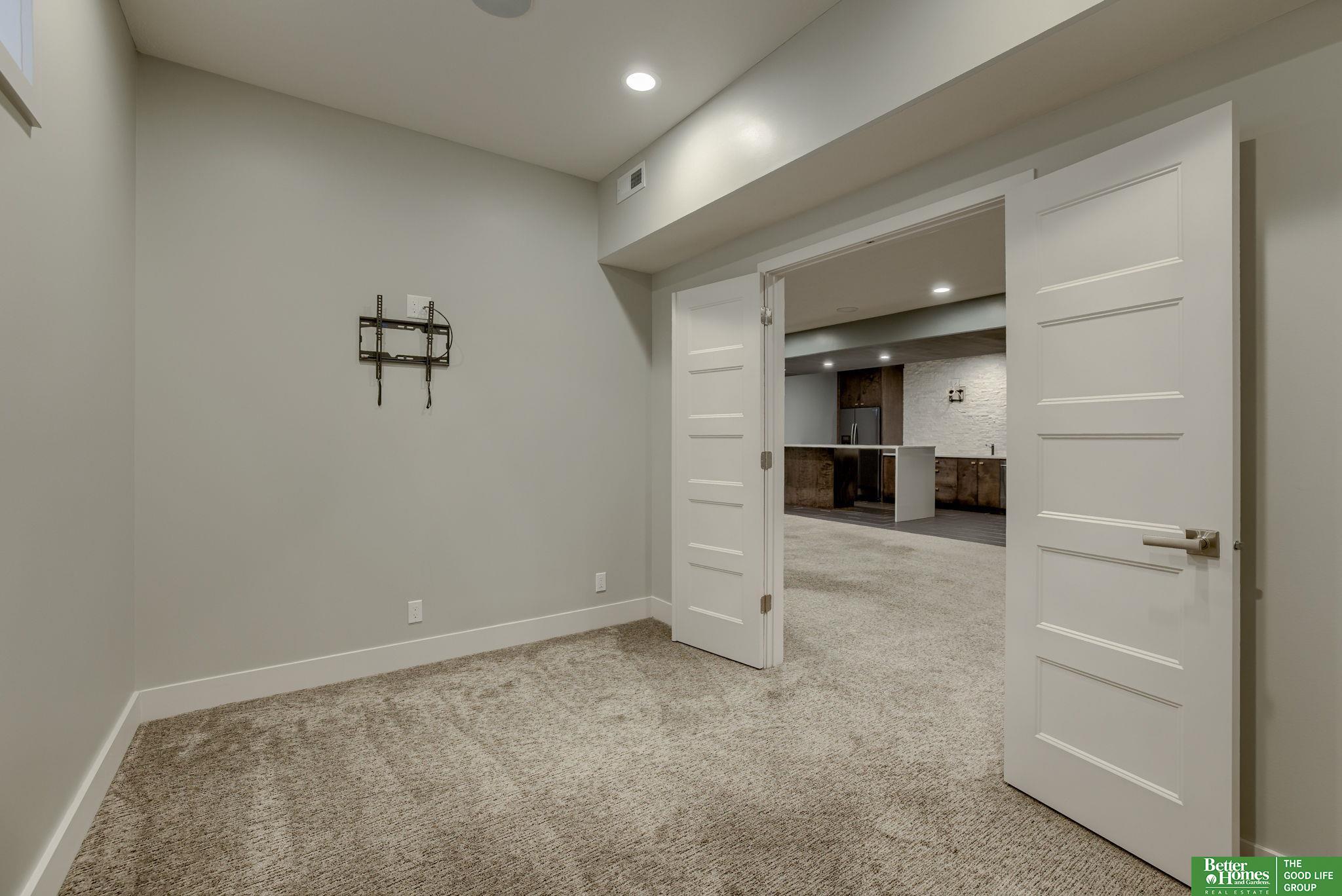 21135 Arbor Court