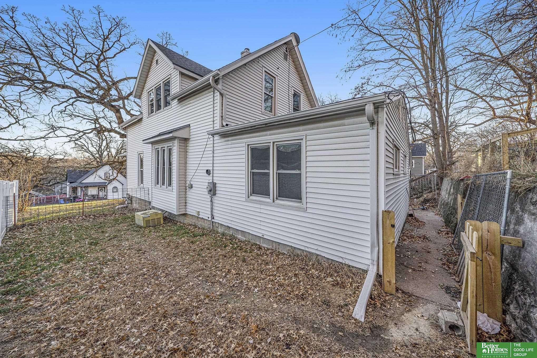 910 1st Avenue