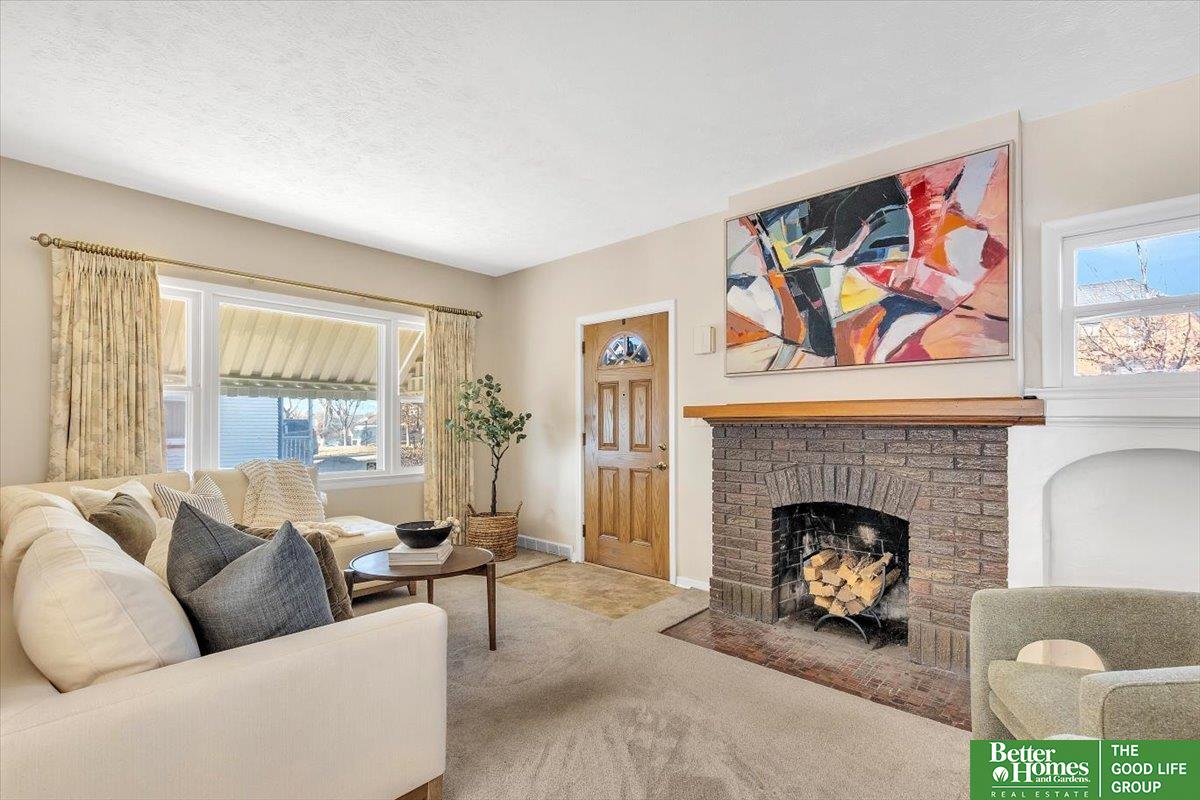 4509 Walnut Street