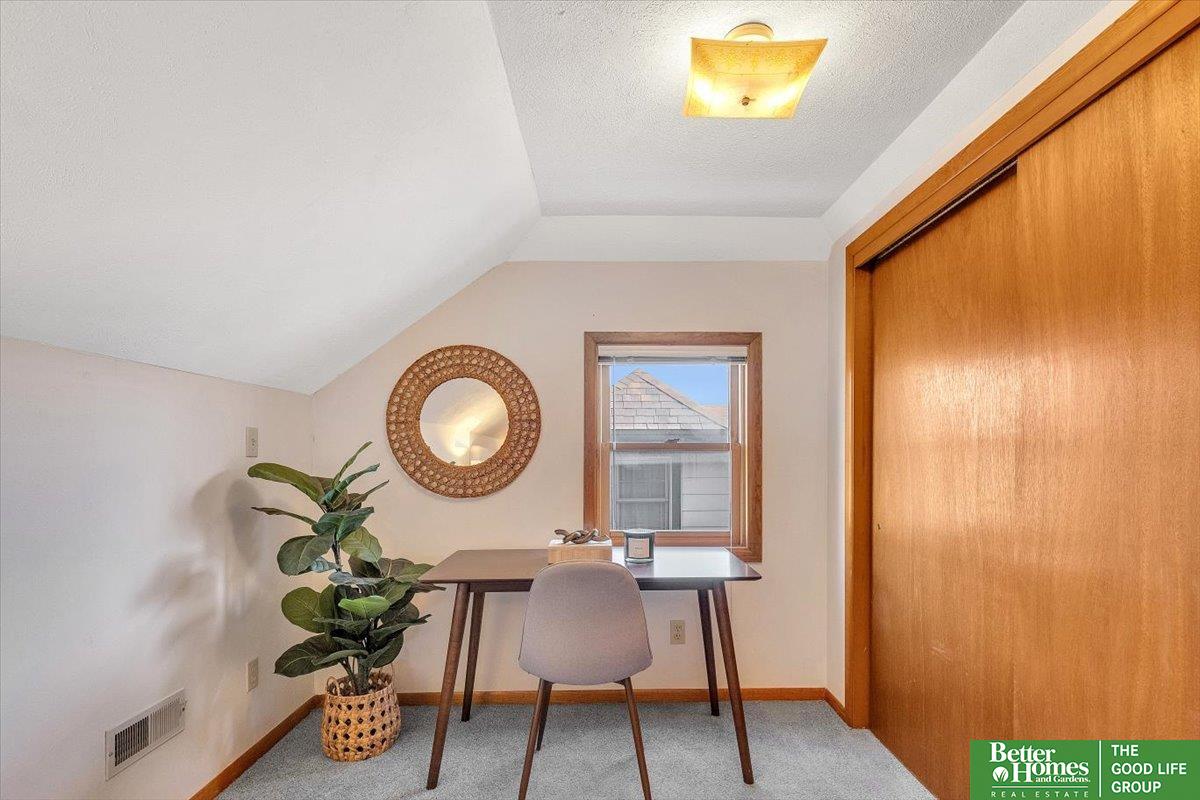 4509 Walnut Street