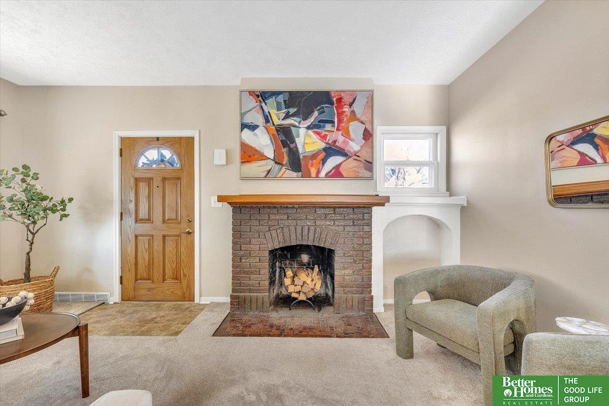4509 Walnut Street