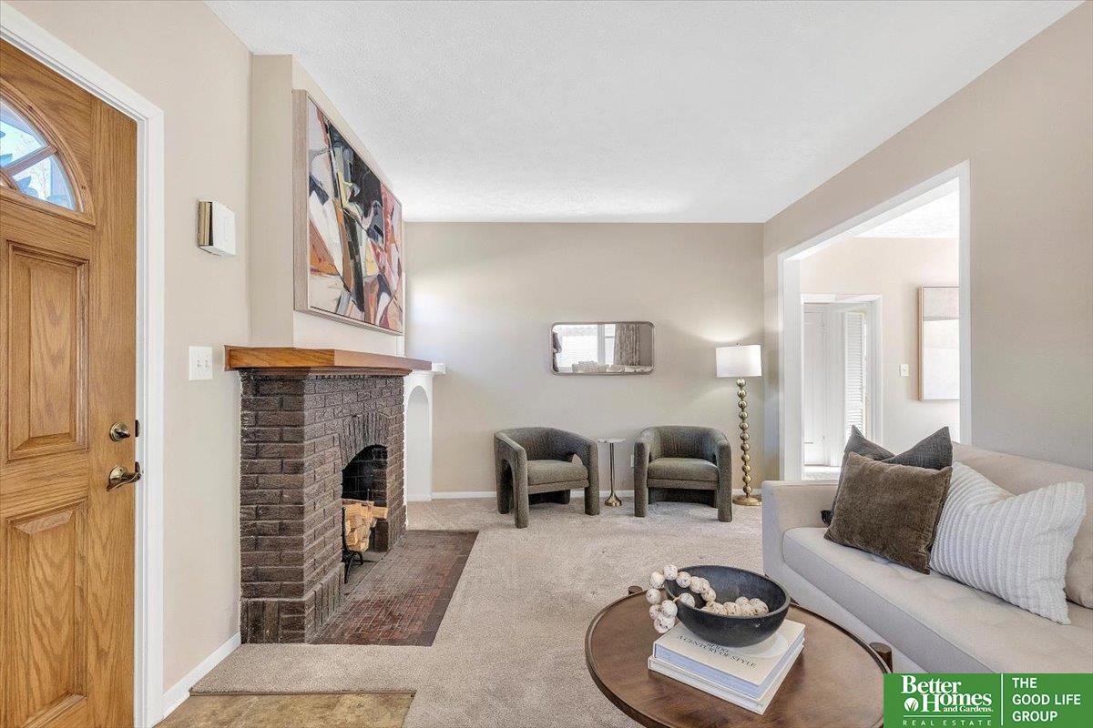 4509 Walnut Street