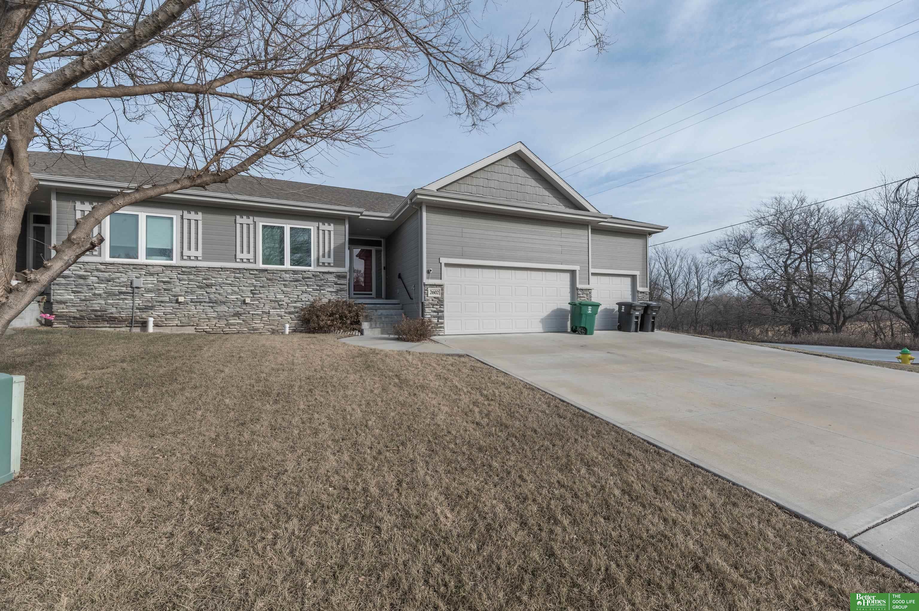 2602 Fountain Circle