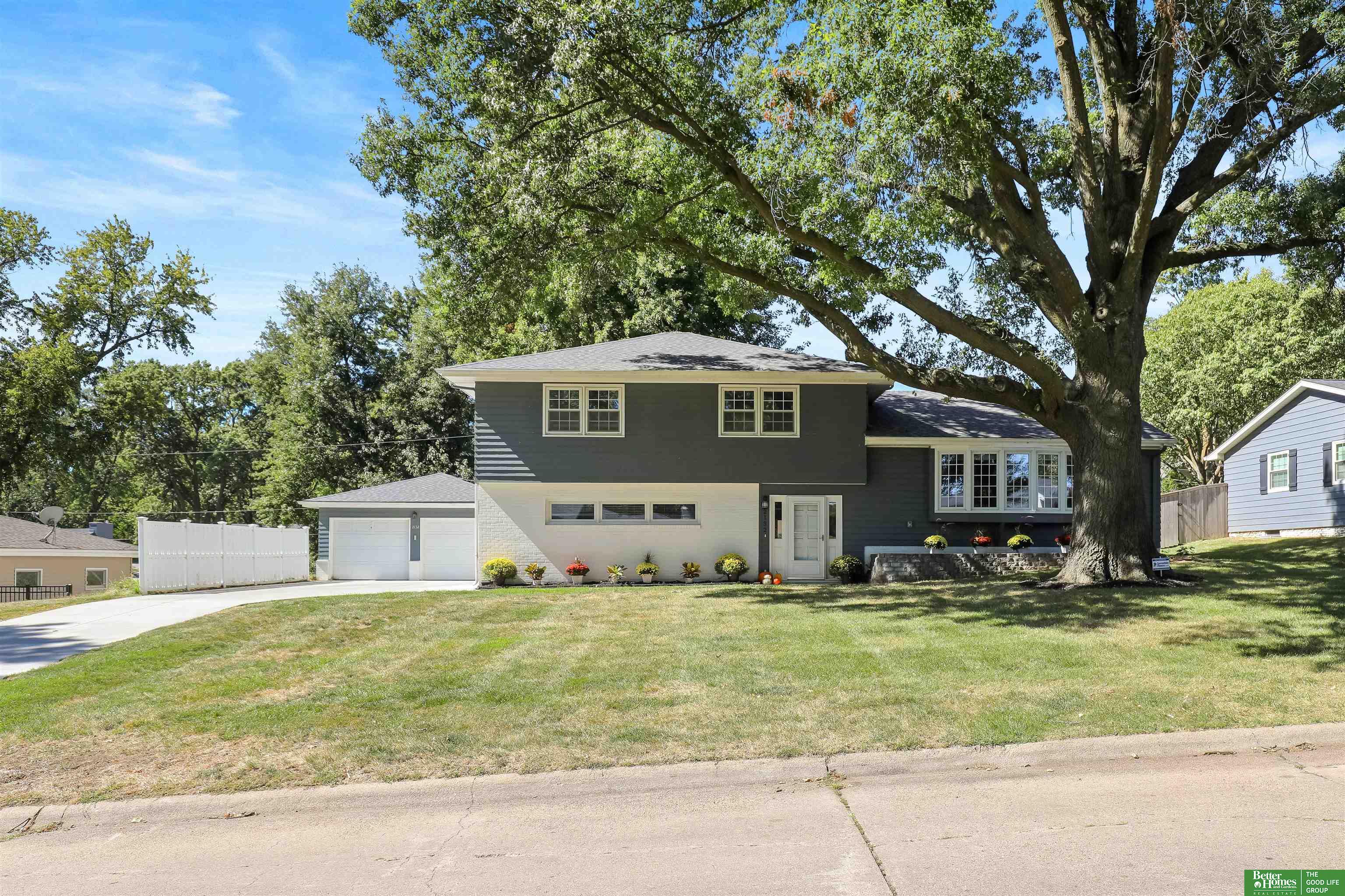 2132 S 108th Street