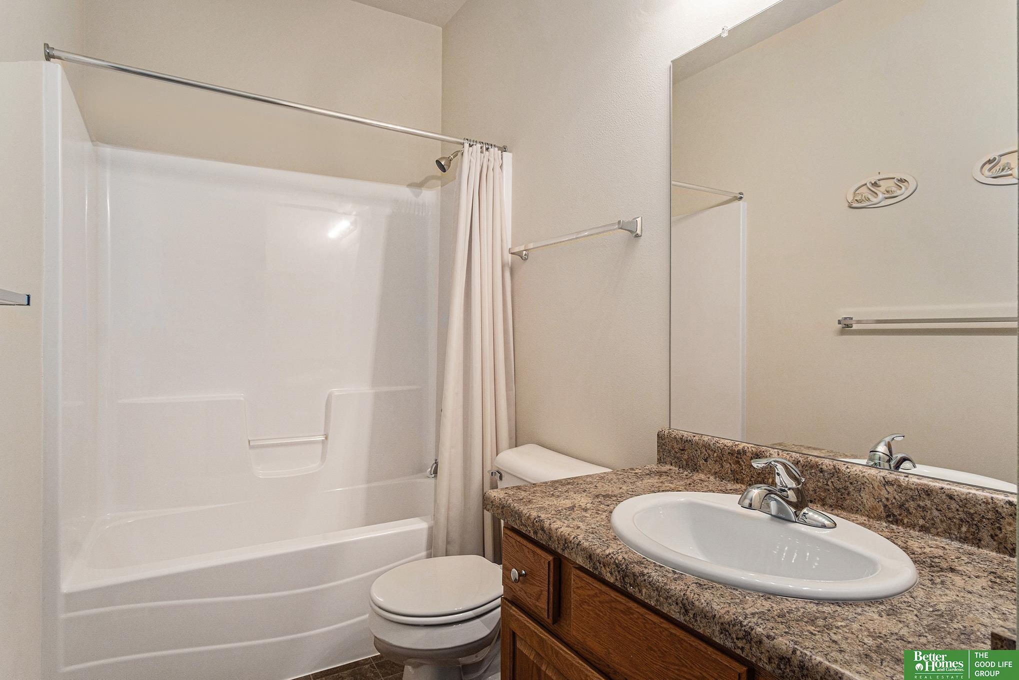 6010 S 190 Terrace