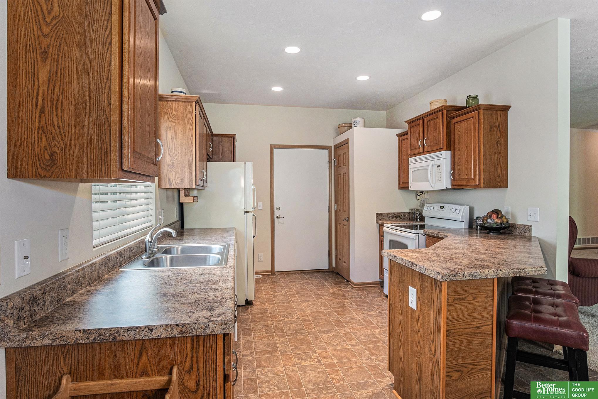 6010 S 190 Terrace