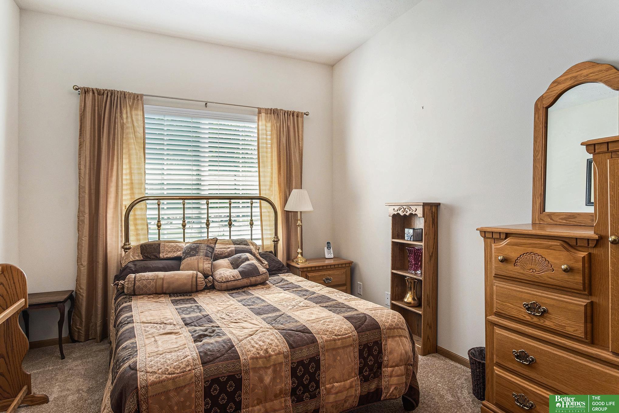 6010 S 190 Terrace