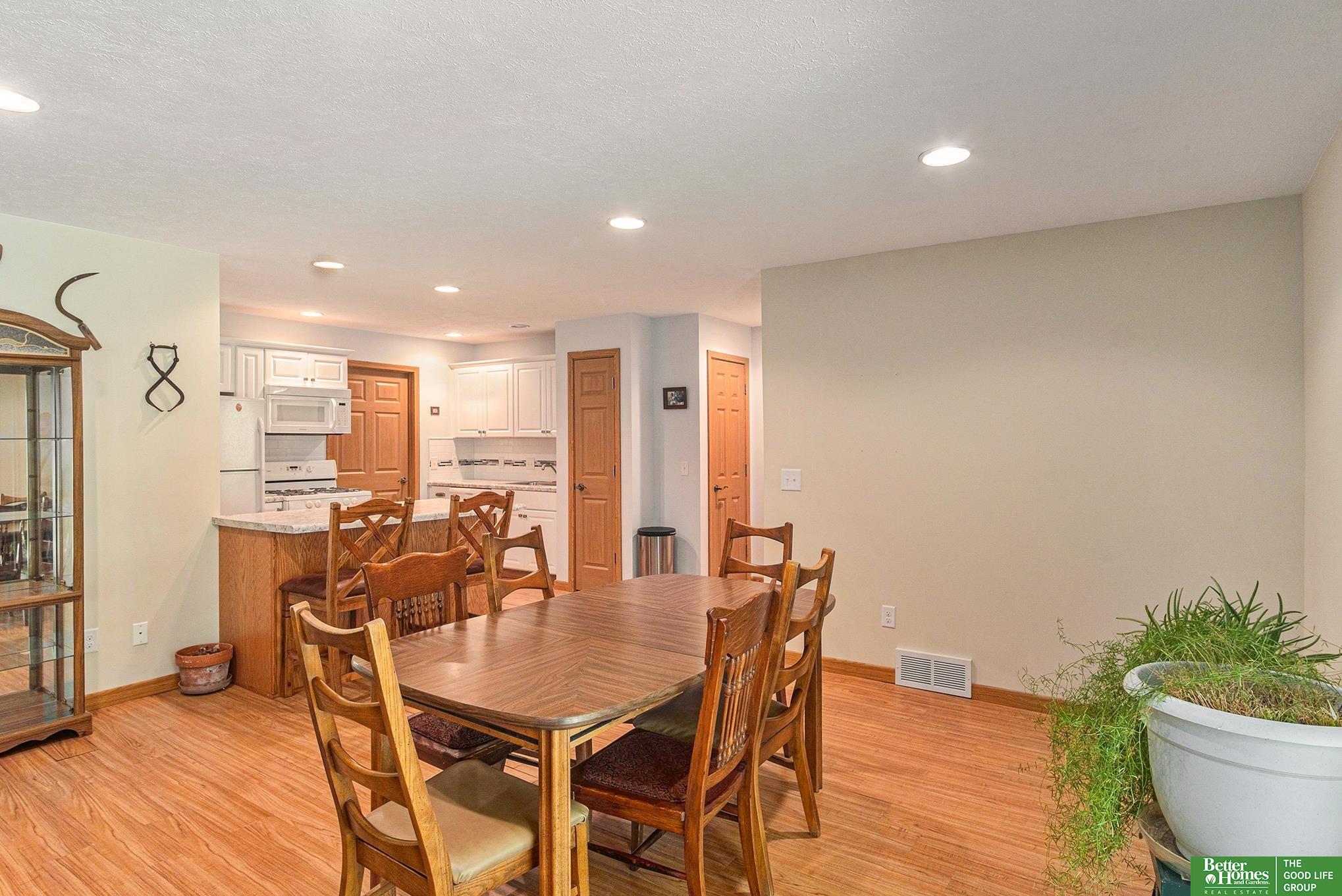 6010 S 190 Terrace