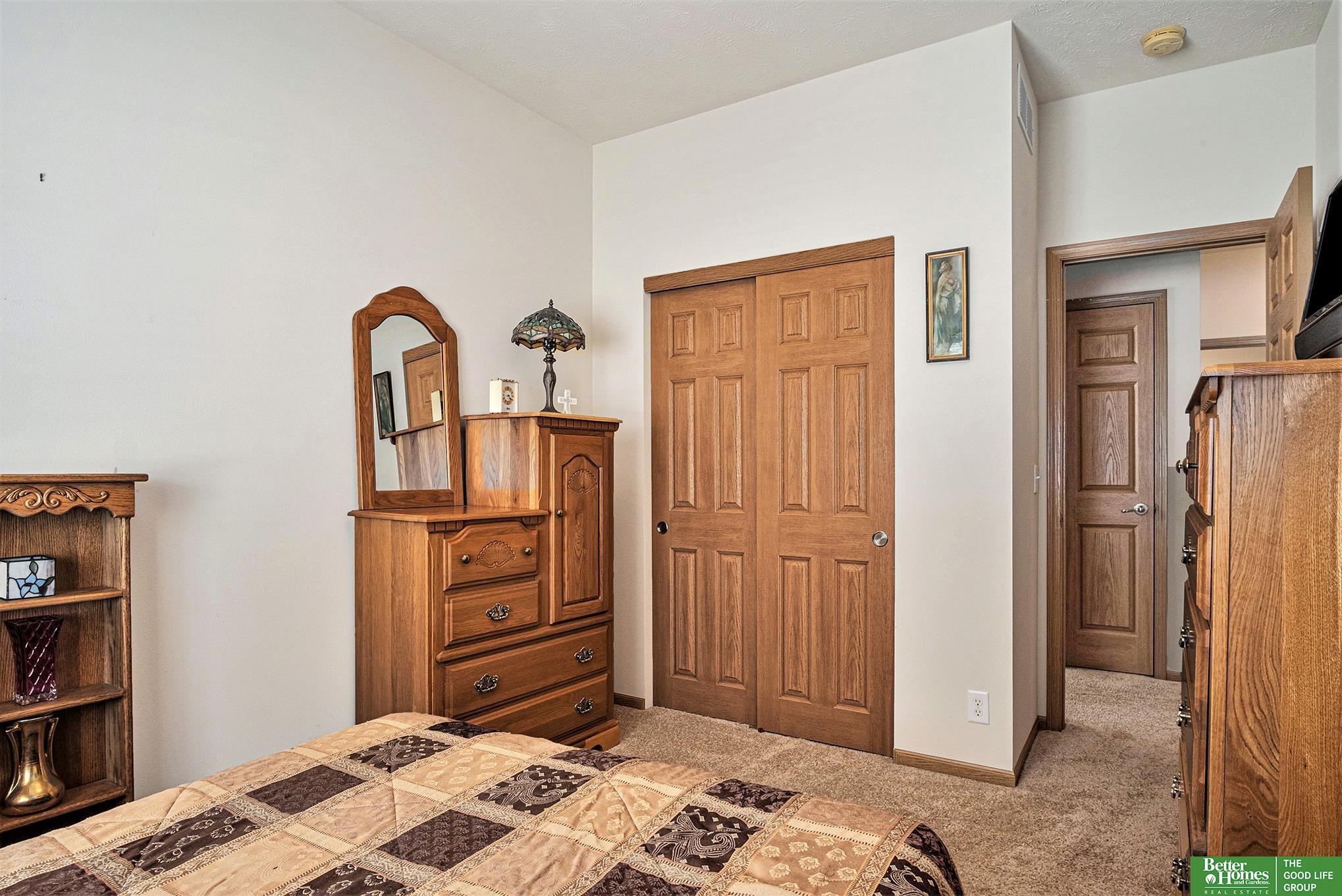 6010 S 190 Terrace