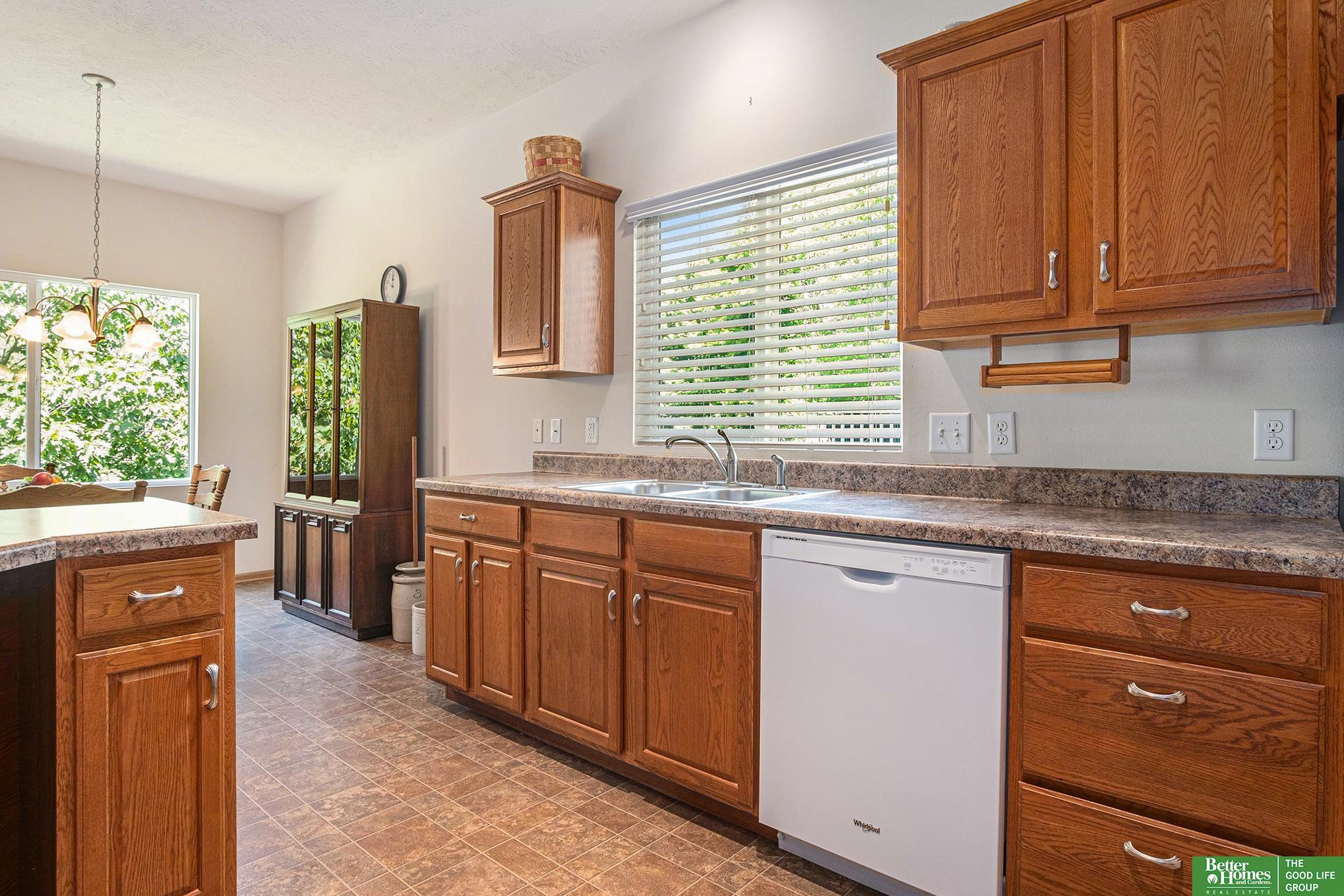 6010 S 190 Terrace