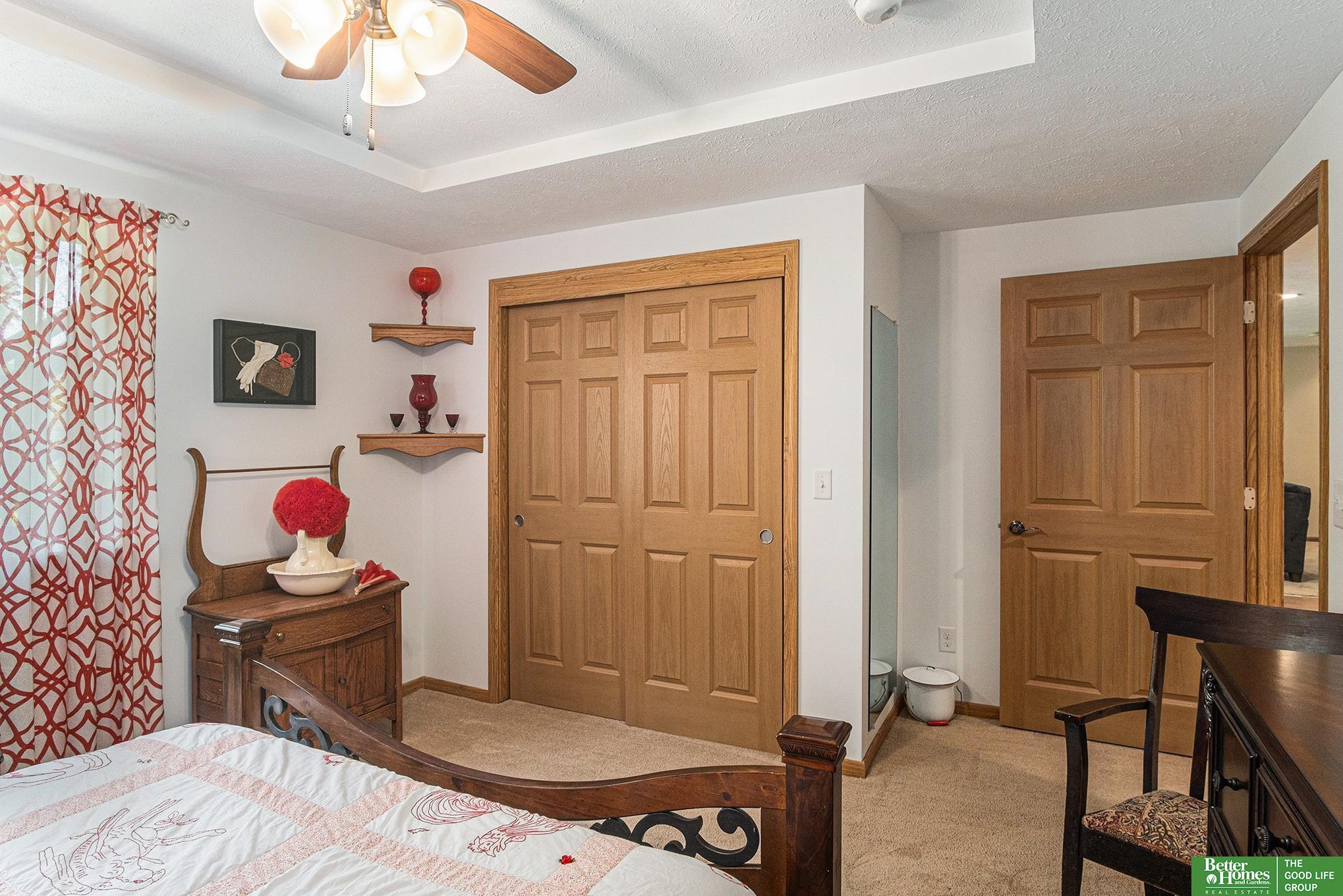 6010 S 190 Terrace