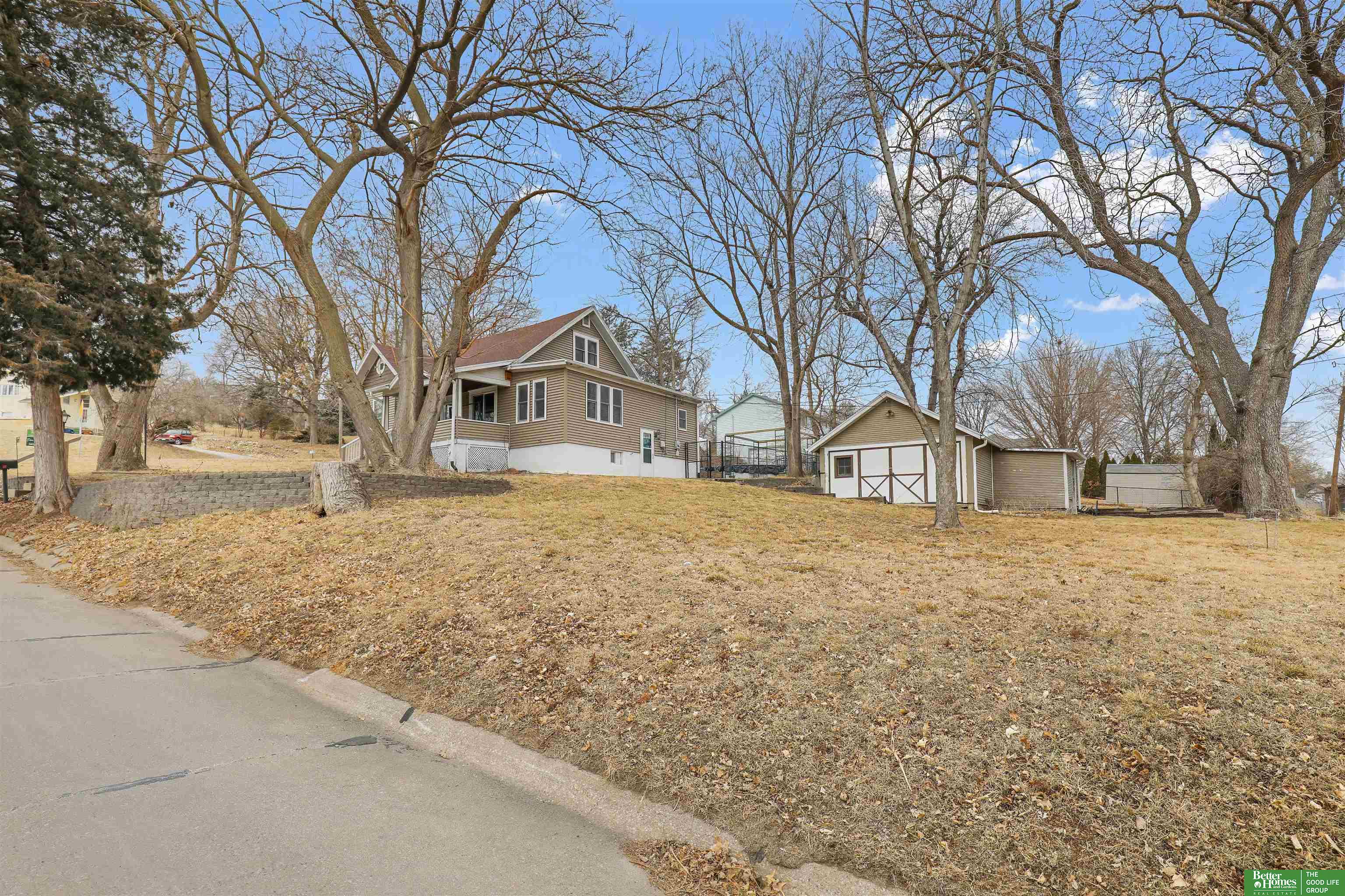 110 W 18 Avenue