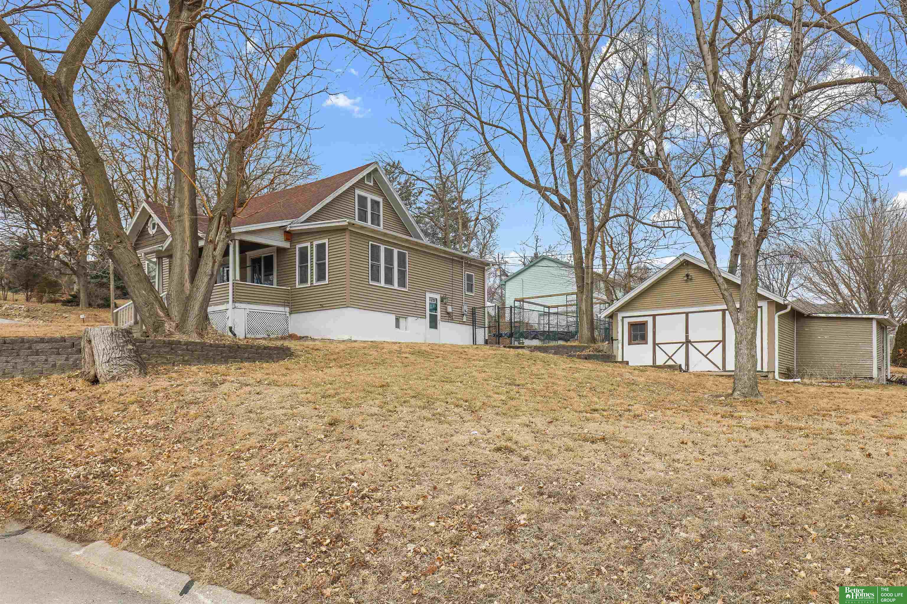 110 W 18 Avenue