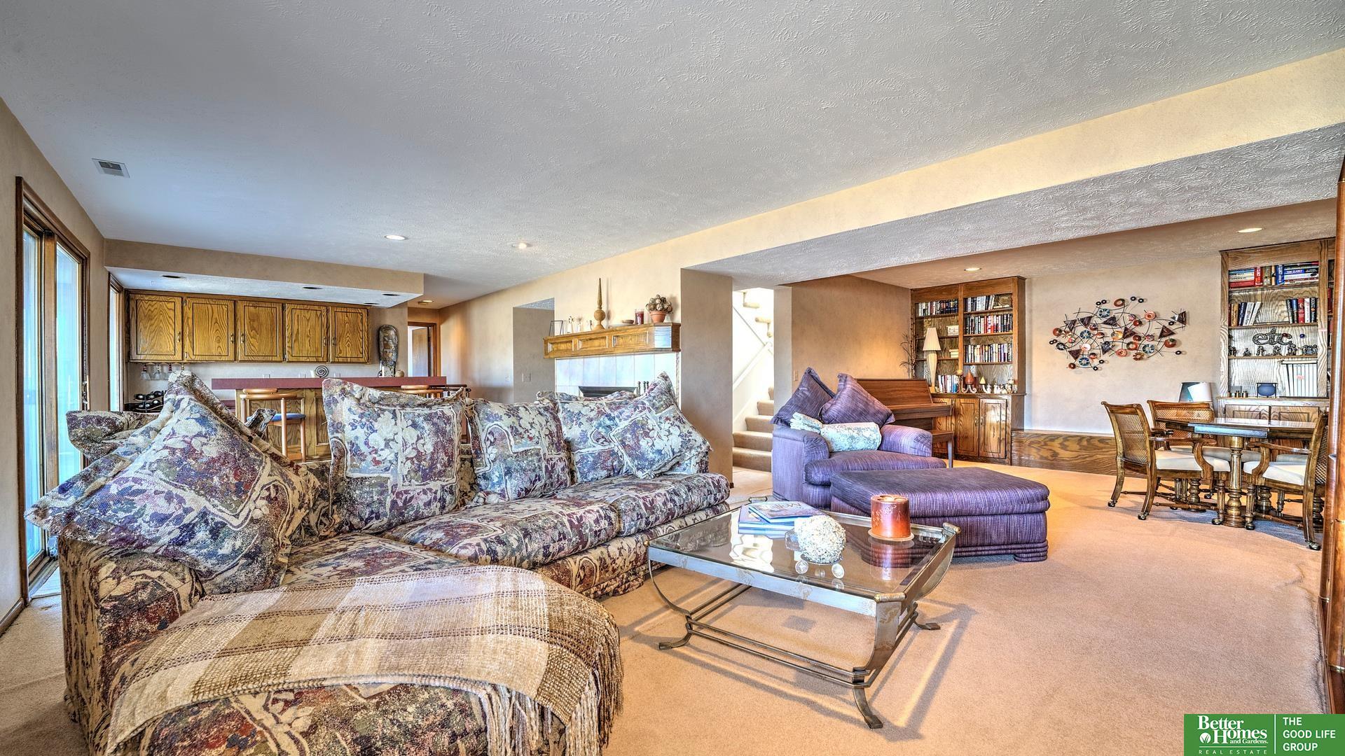 12328 Rose Lane