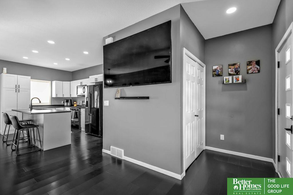 2113 Ridgeway Drive