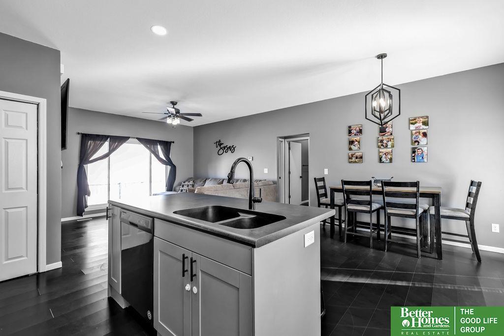 2113 Ridgeway Drive
