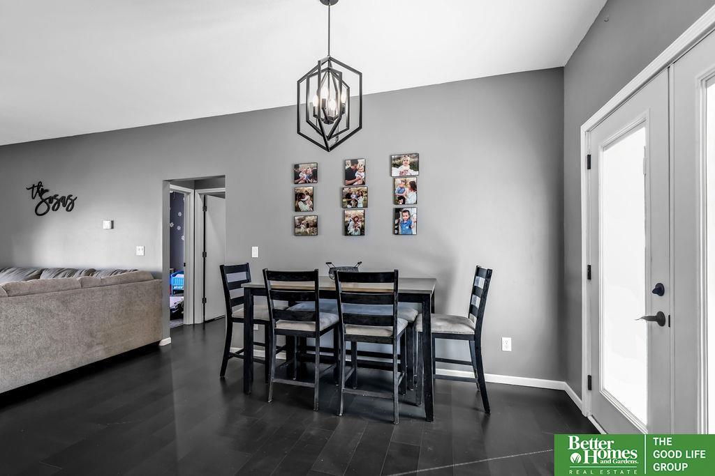 2113 Ridgeway Drive