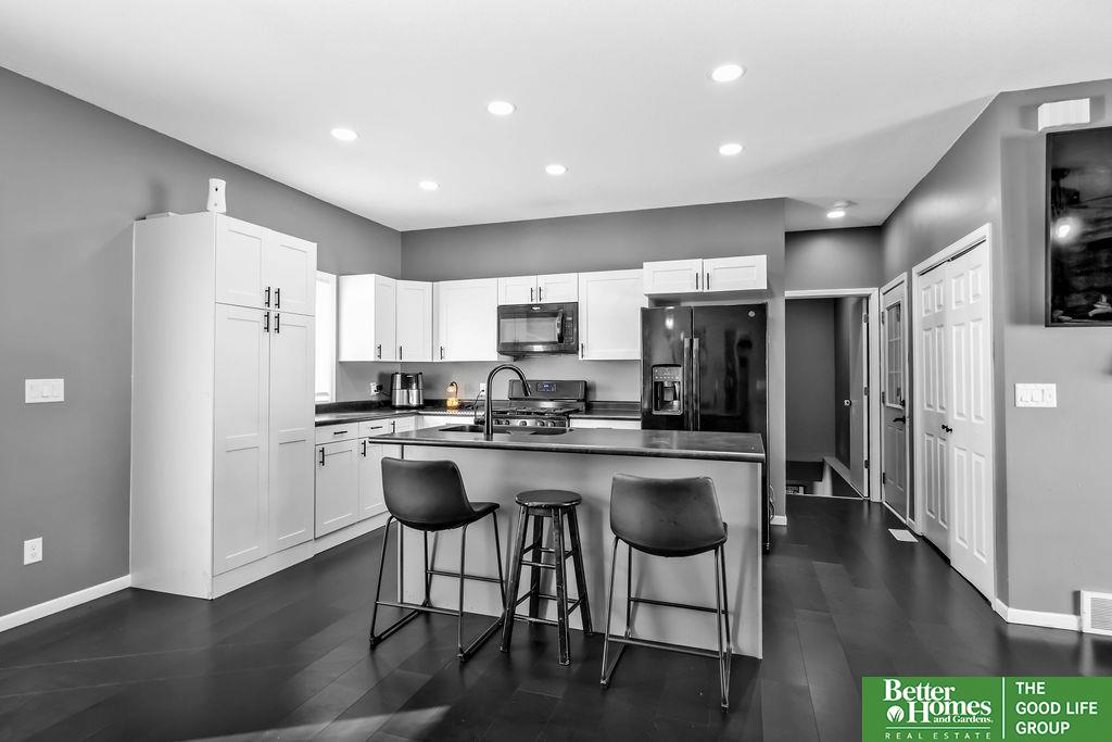 2113 Ridgeway Drive