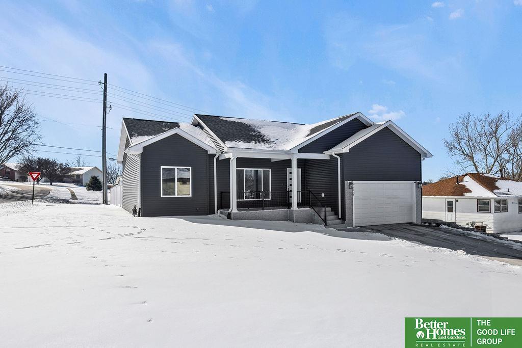 2113 Ridgeway Drive