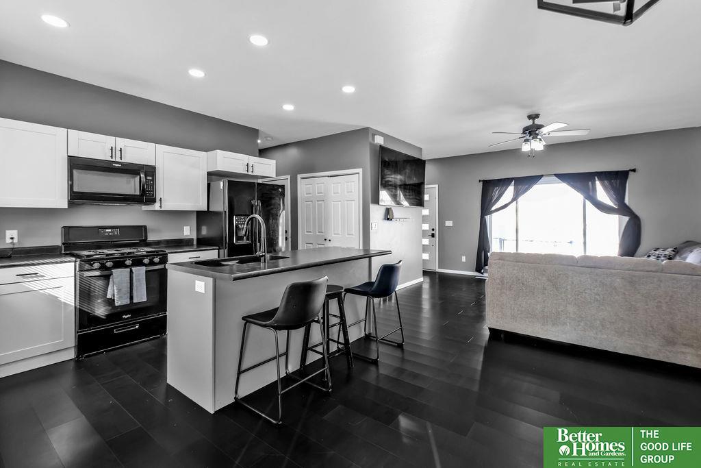 2113 Ridgeway Drive