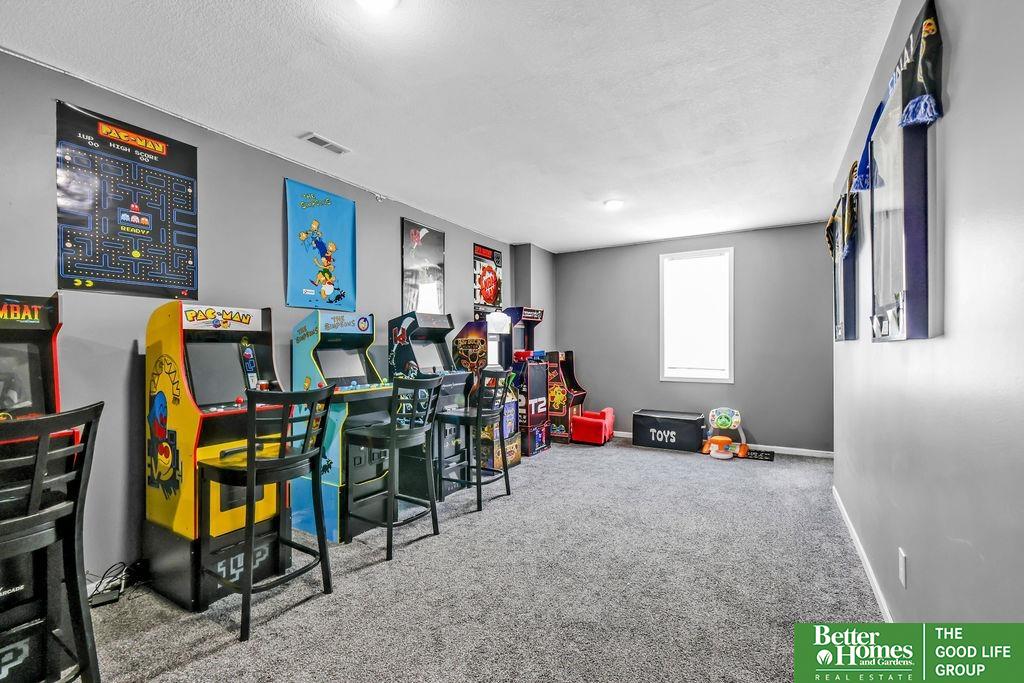 2113 Ridgeway Drive