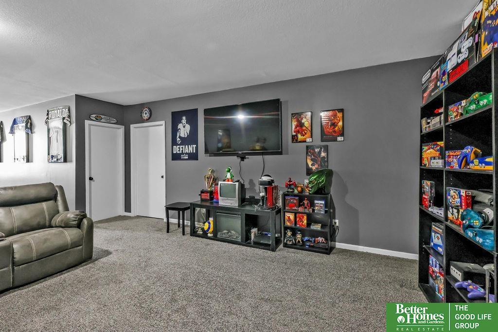 2113 Ridgeway Drive