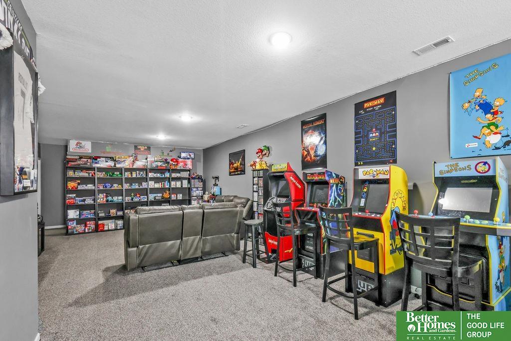 2113 Ridgeway Drive