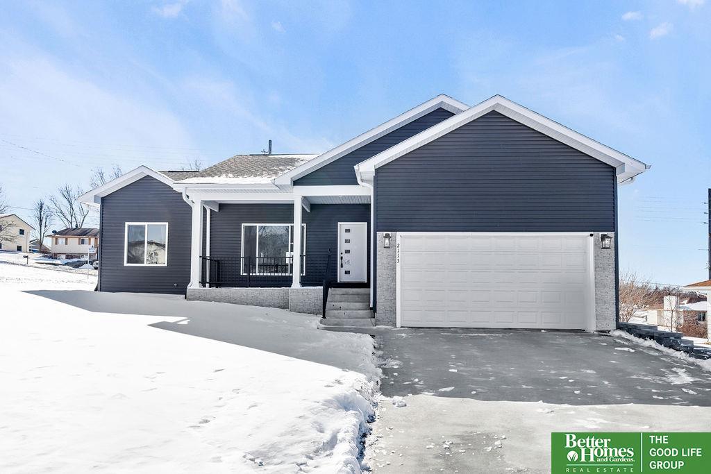 2113 Ridgeway Drive