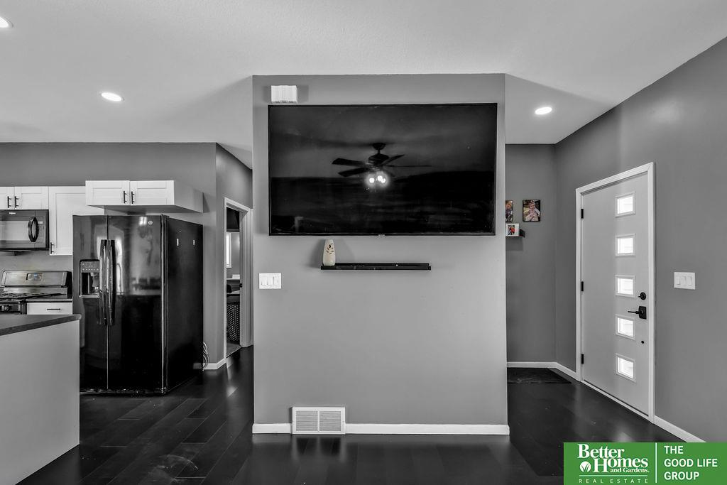 2113 Ridgeway Drive