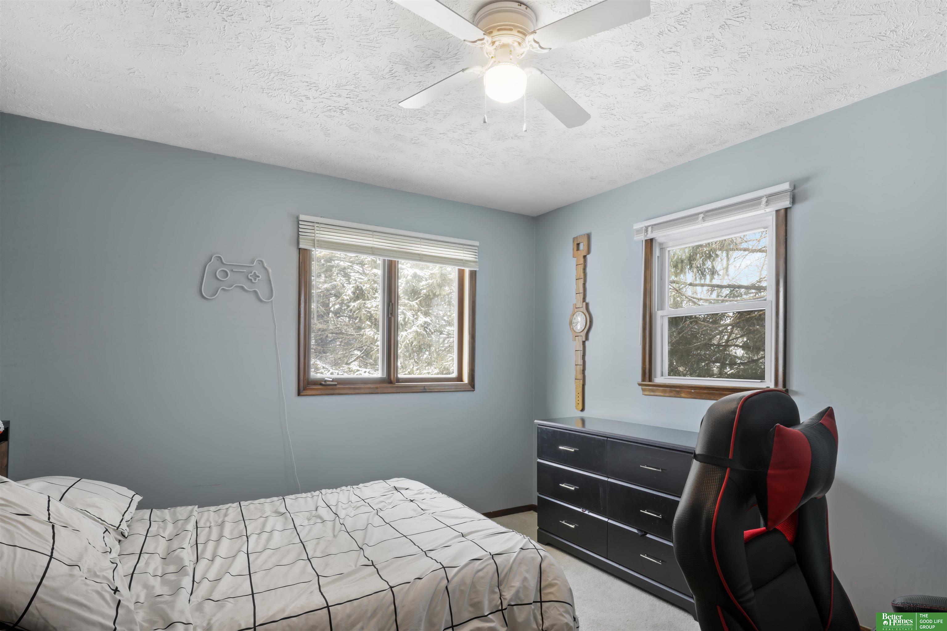 2523 N 121 Circle