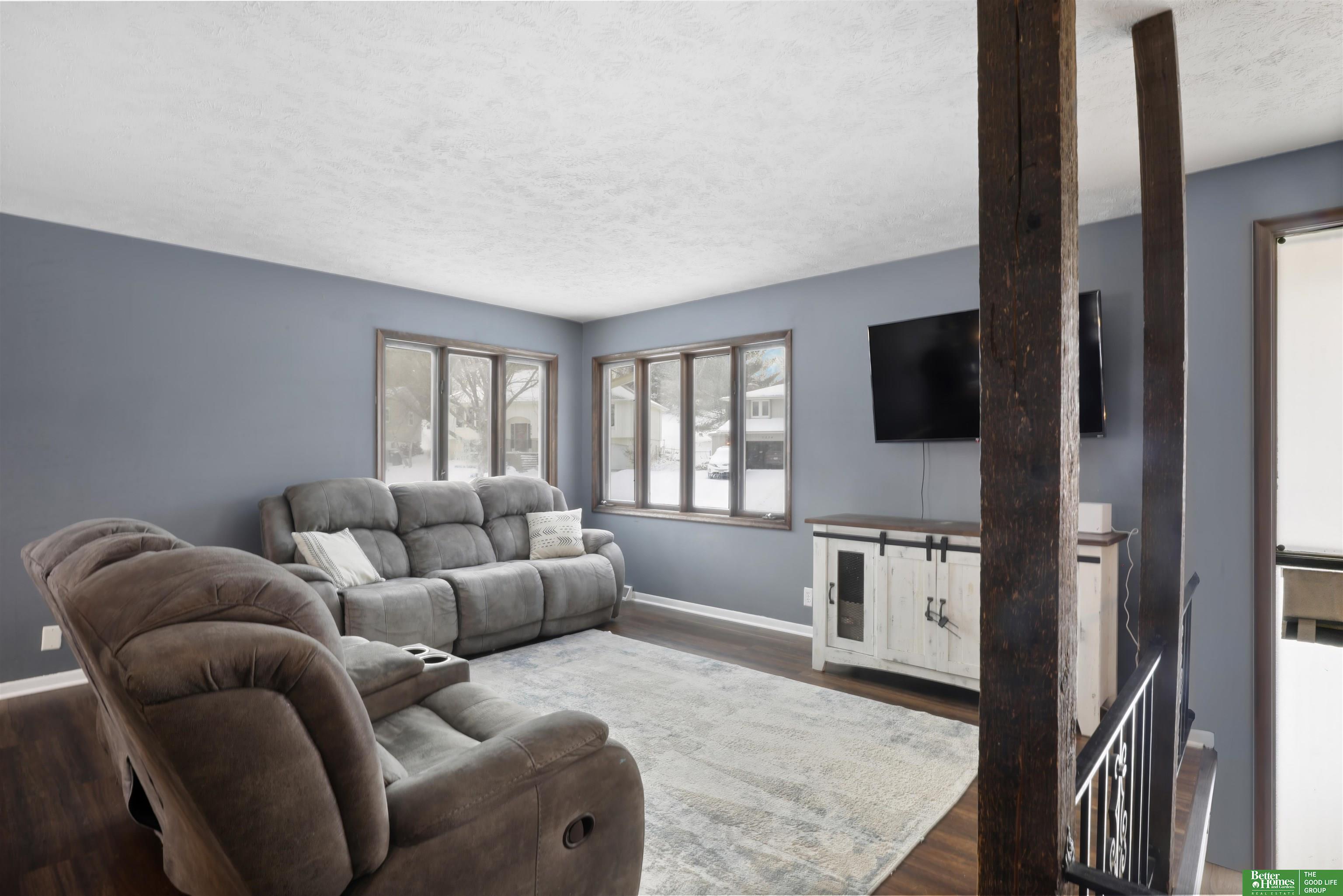 2523 N 121 Circle