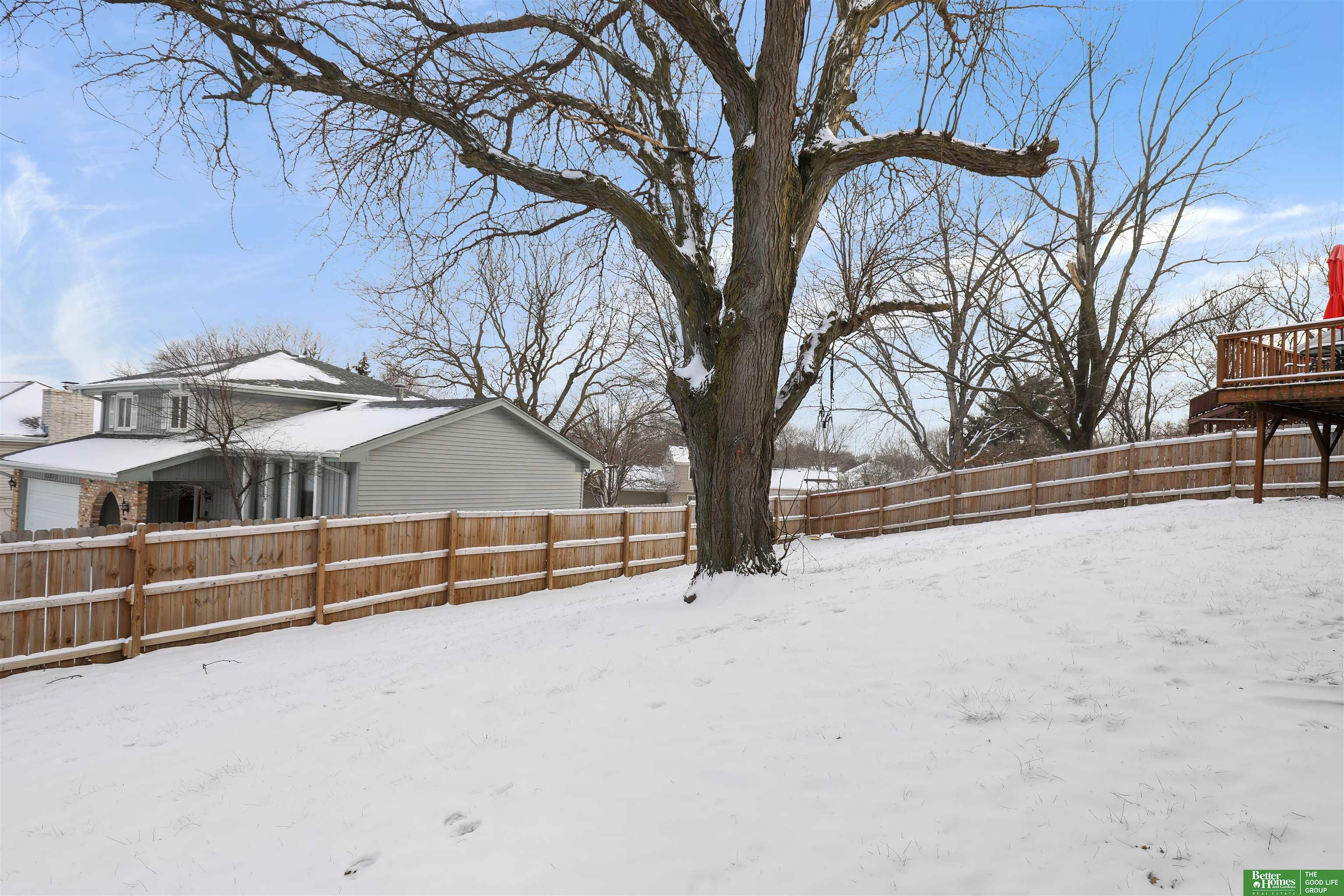 2523 N 121 Circle