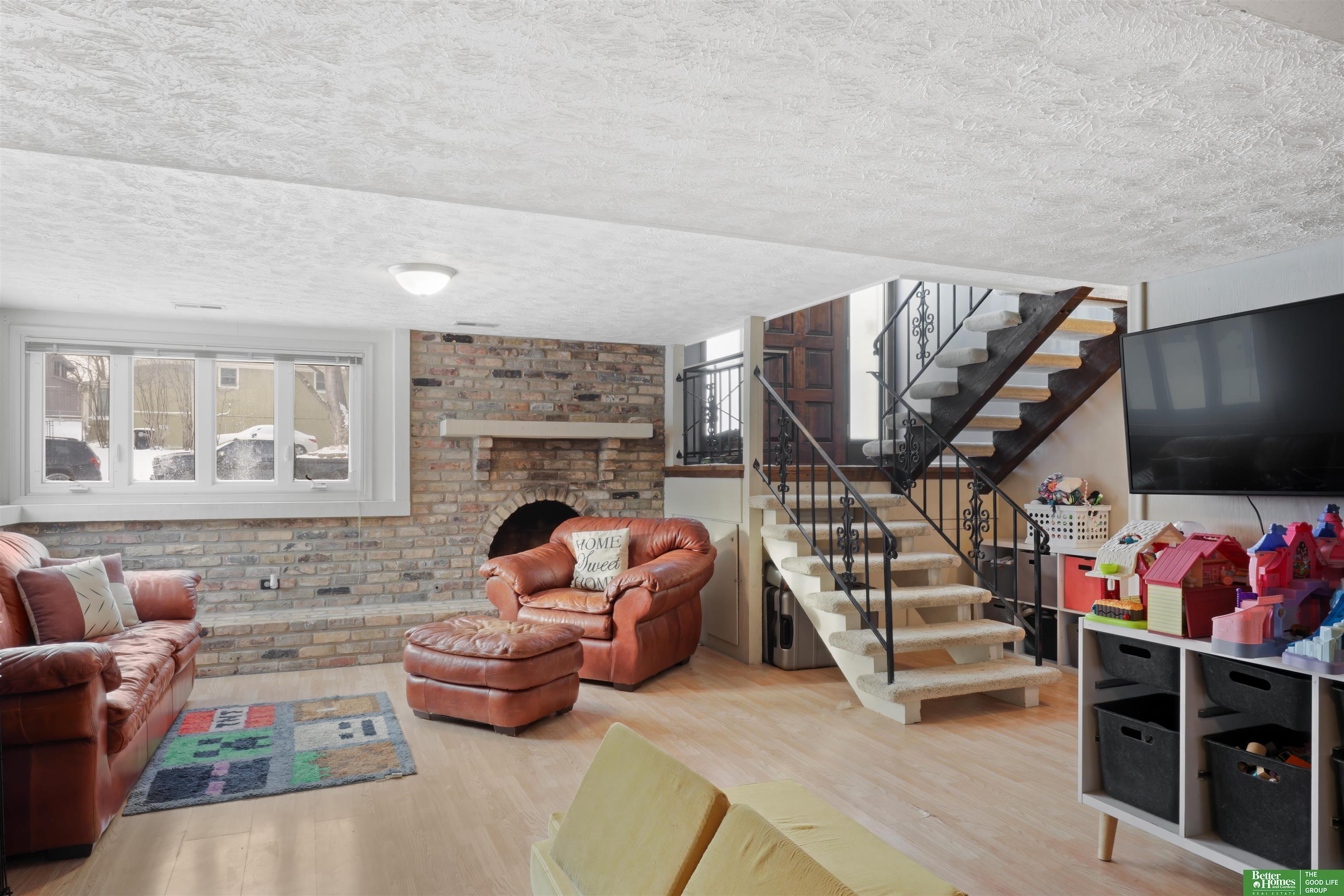 2523 N 121 Circle