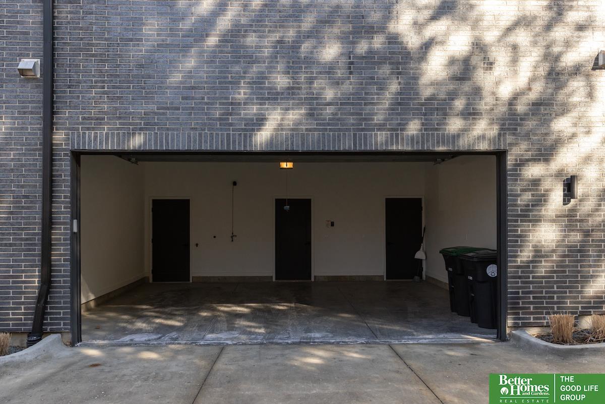 3759 Dewey Street