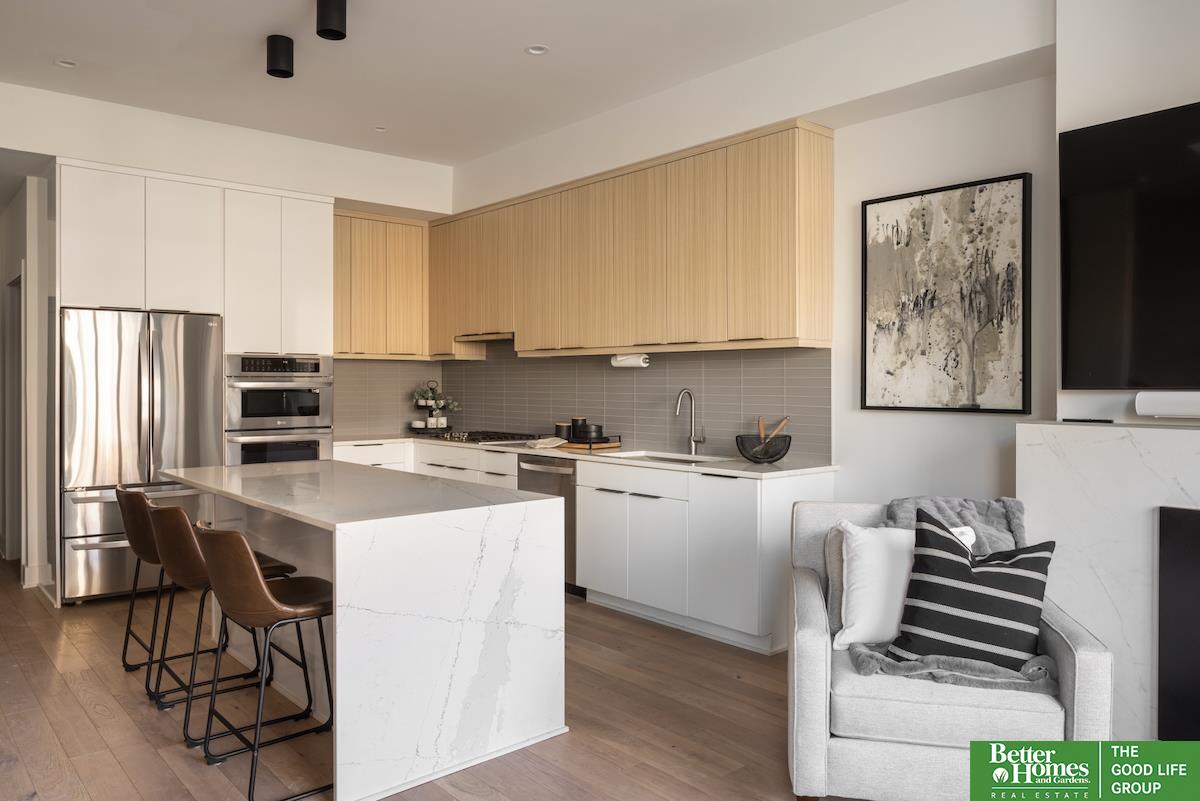 3759 Dewey Street