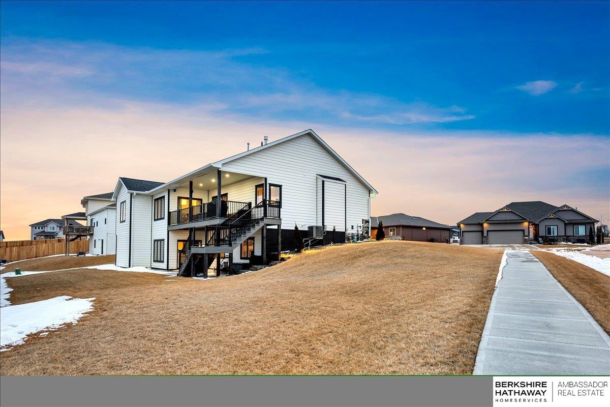 175 N 10th Avenue