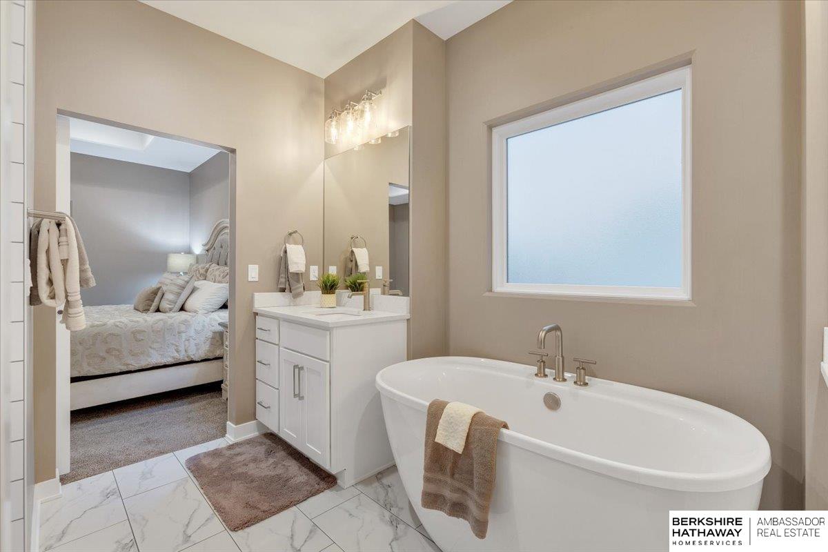 175 N 10th Avenue