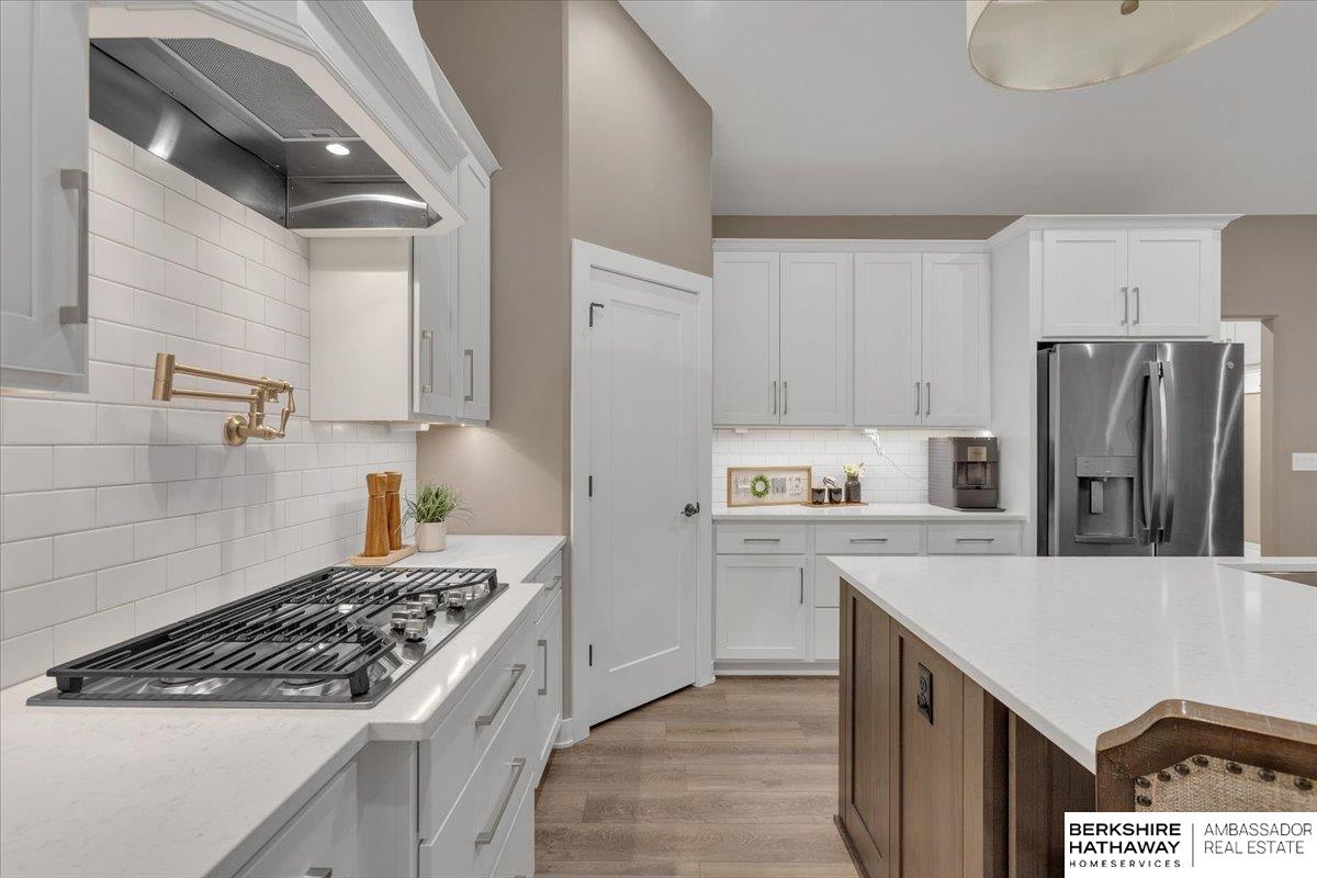175 N 10th Avenue