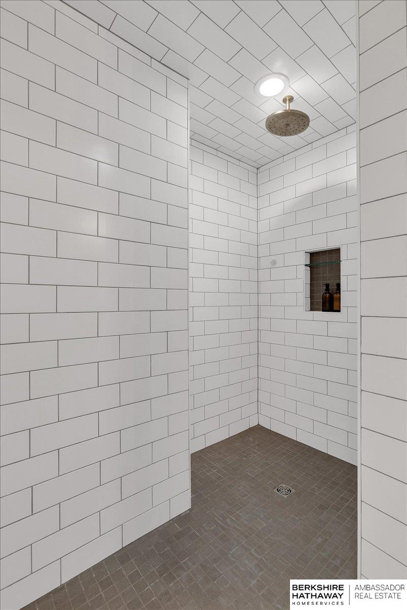 175 N 10th Avenue